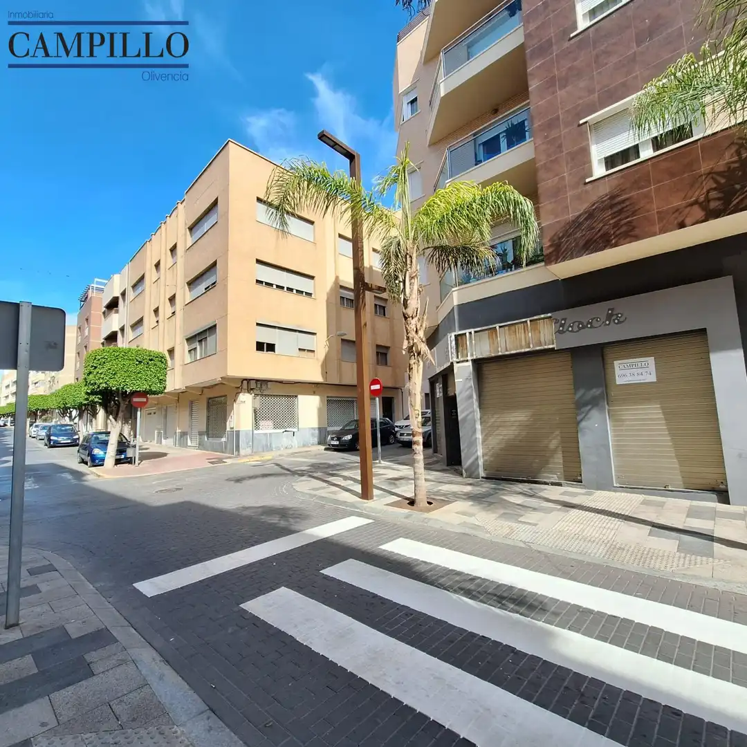 Local comercial en venda a El Ejido Ciudad, imagen 3