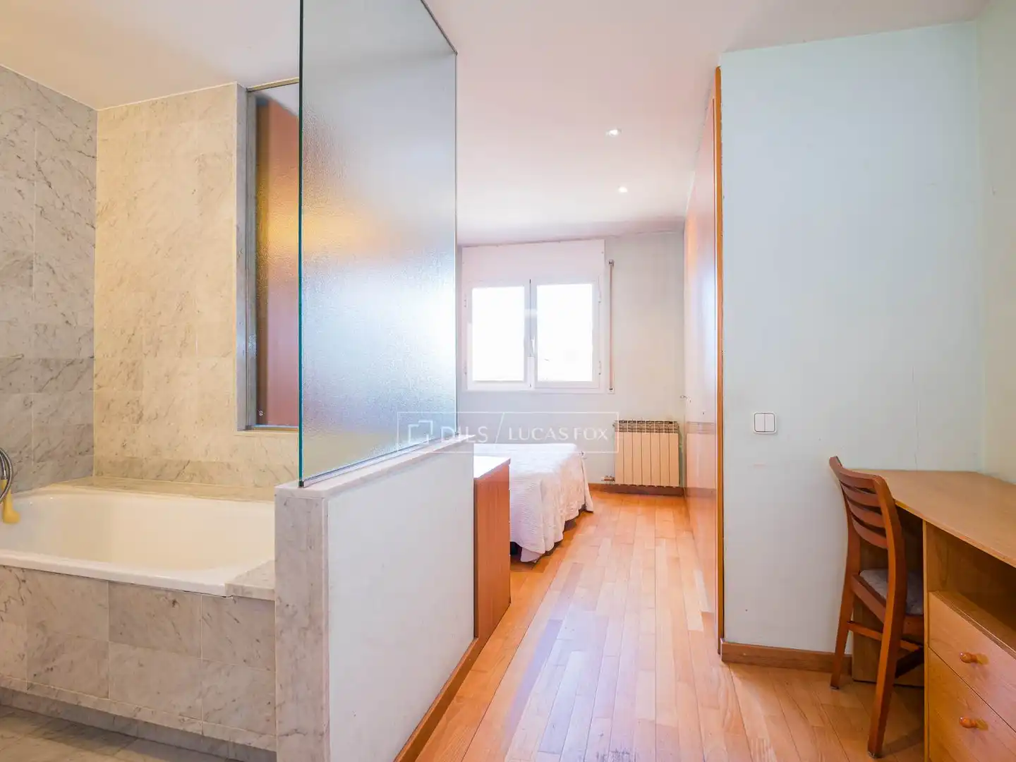 Bedroom of Flat for sale in Sant Cugat del Vallès  with Air Conditioner, Heating and Terrace
