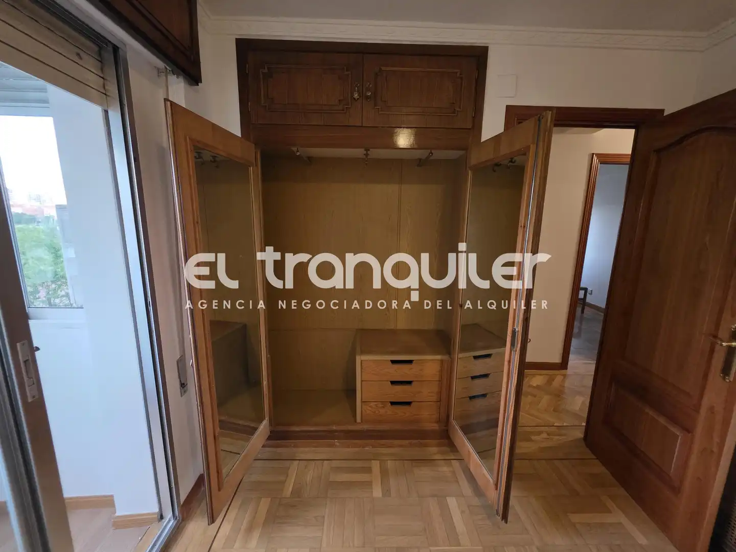 Dormitori de Pis de lloguer en Madrid amb Aire condicionat, Parquet i Rentadora