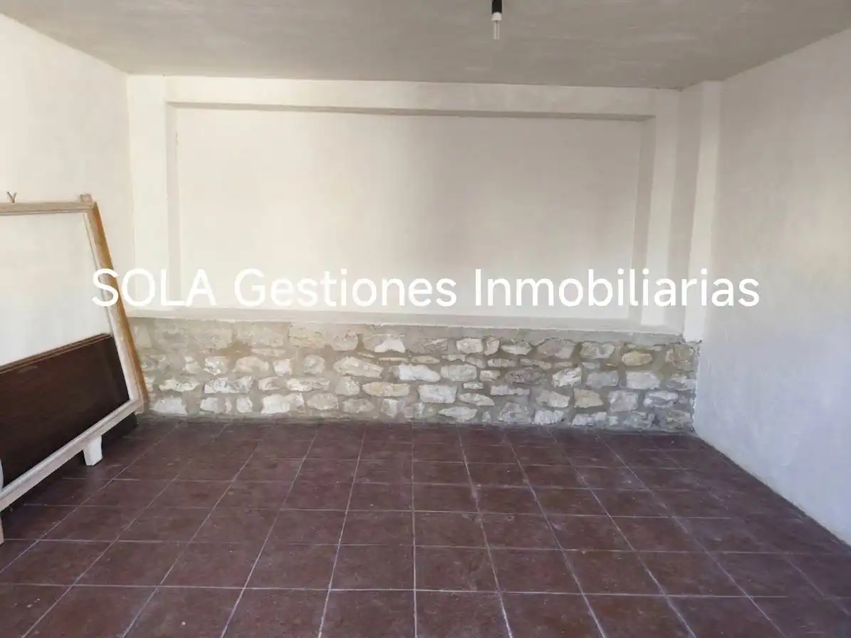 Houses for sale in Torreperogil  with Terrace, Storage room and Furnished