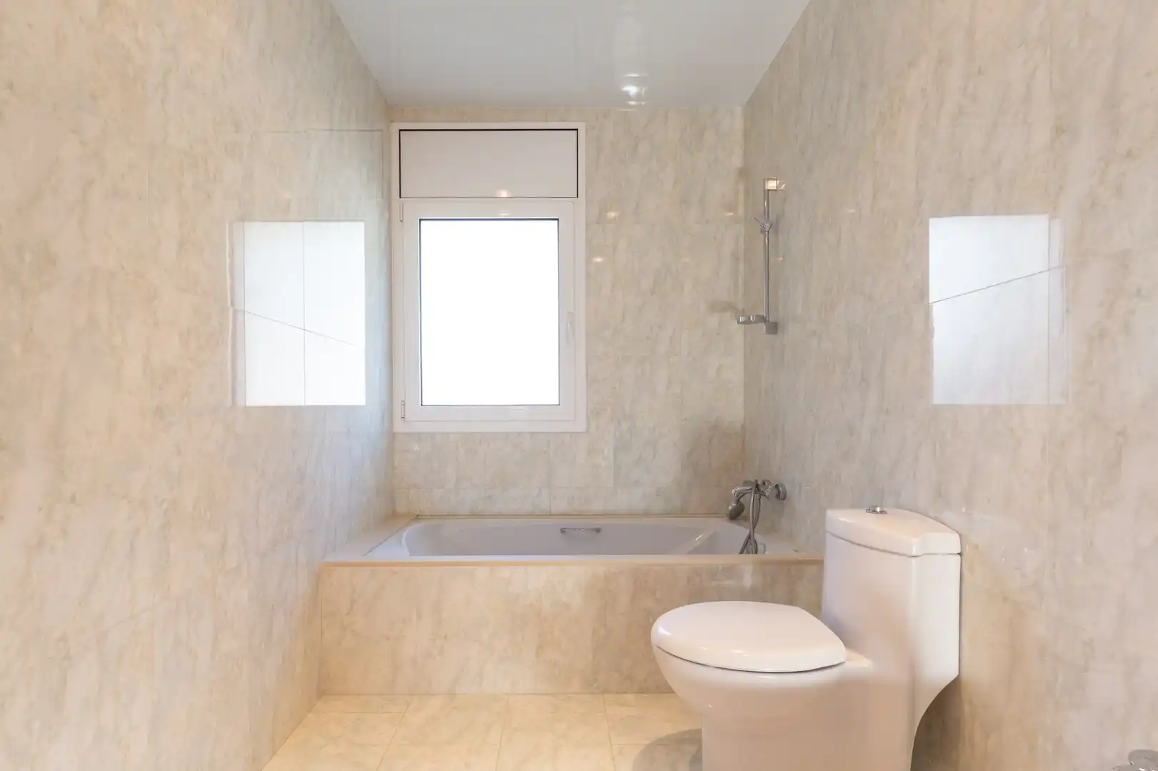 Baño de Casa o chalet en venta en Vallirana con Calefacción, Terraza y Balcón