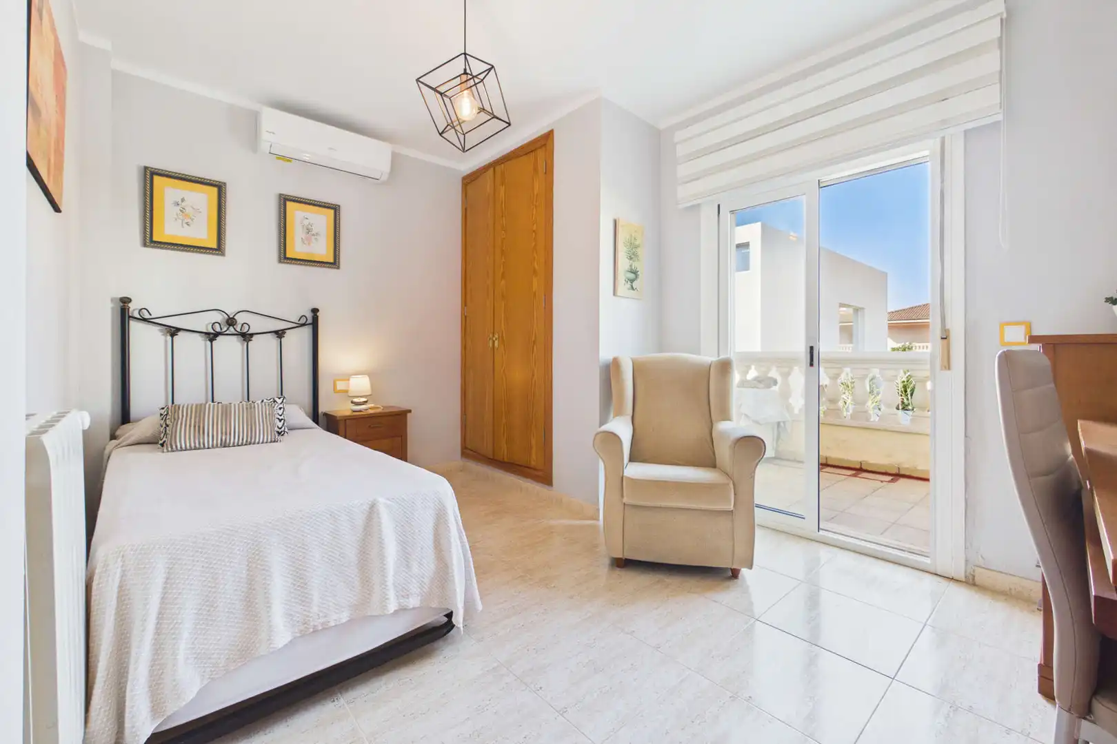 Casa aparellada amb terrassa en venda a Muro, imagen 14
