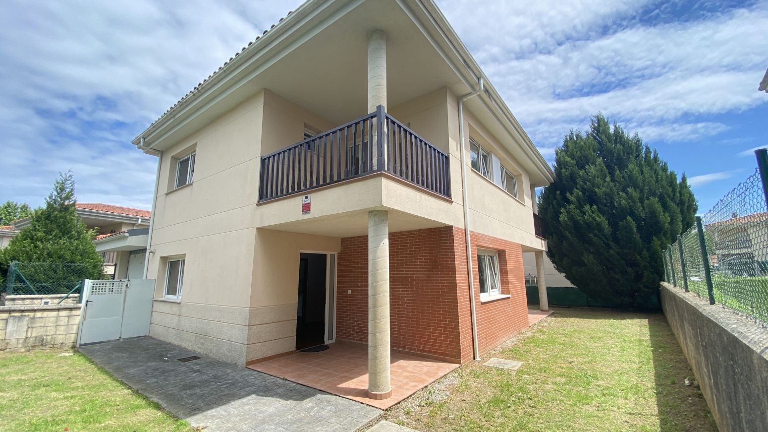 Vista exterior de Casa o xalet en venda en Ribamontán al Monte amb Calefacció, Jardí privat i Parquet