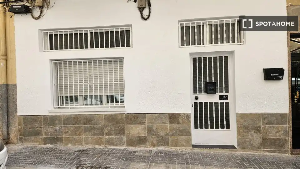 Exterior view of Apartments for share in Elda  with Air Conditioner, Heating and Terrace