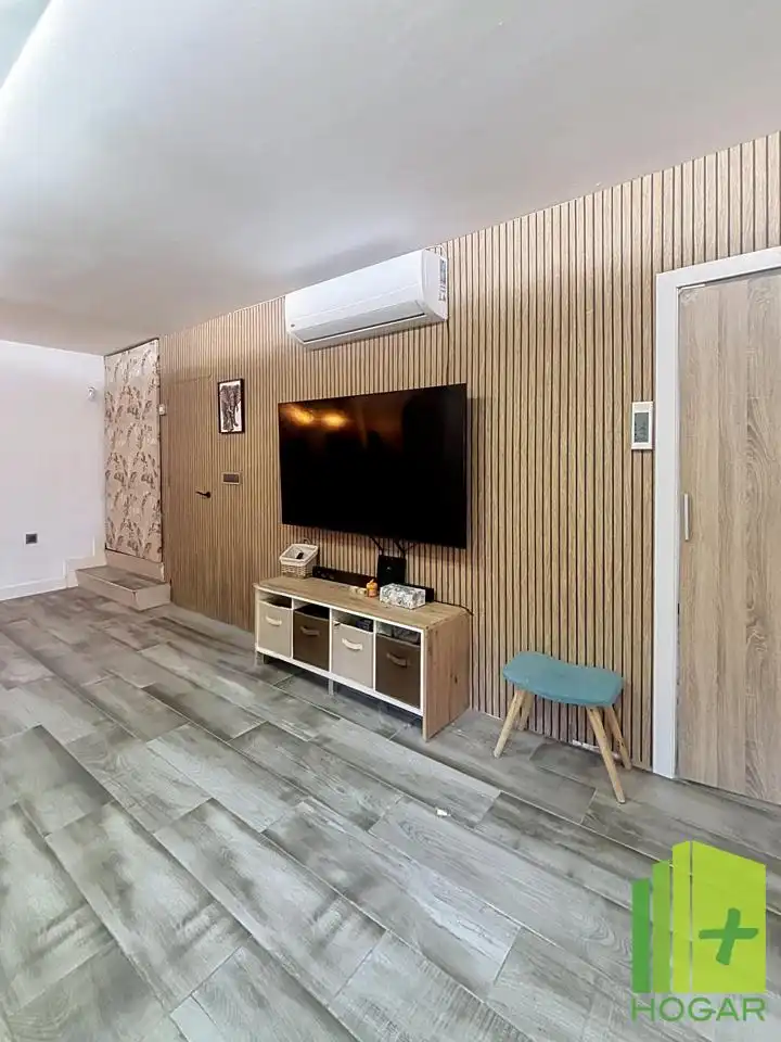 Sala d'estar de Casa o xalet en venda en La Guardia de Jaén amb Aire condicionat, Jardí privat i Terrassa