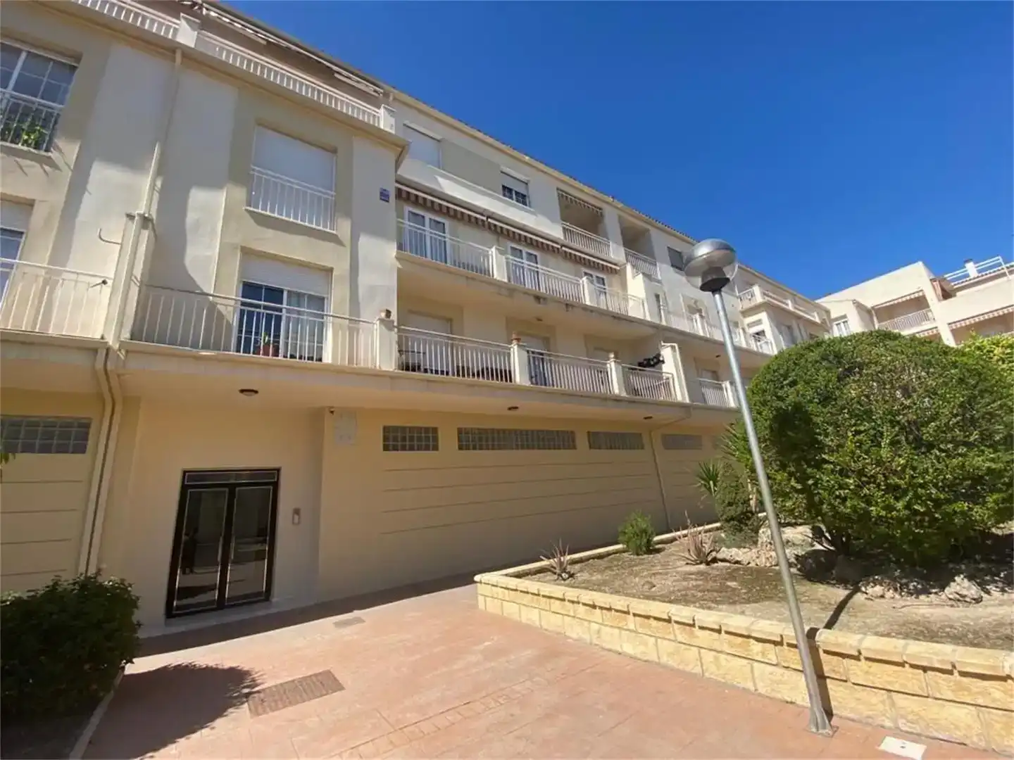 Vista exterior de Piso en venta en Baena con Aire acondicionado, Jardín privado y Trastero