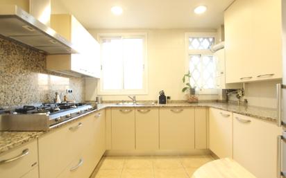 Kitchen of Flat for sale in  Barcelona Capital  with Air Conditioner