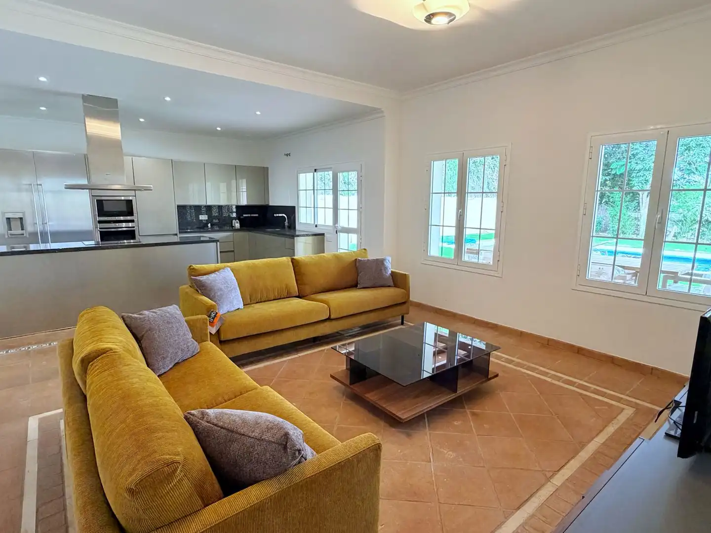 Sala de estar de Casa o chalet de alquiler en Benahavís con Aire acondicionado, Terraza y Trastero