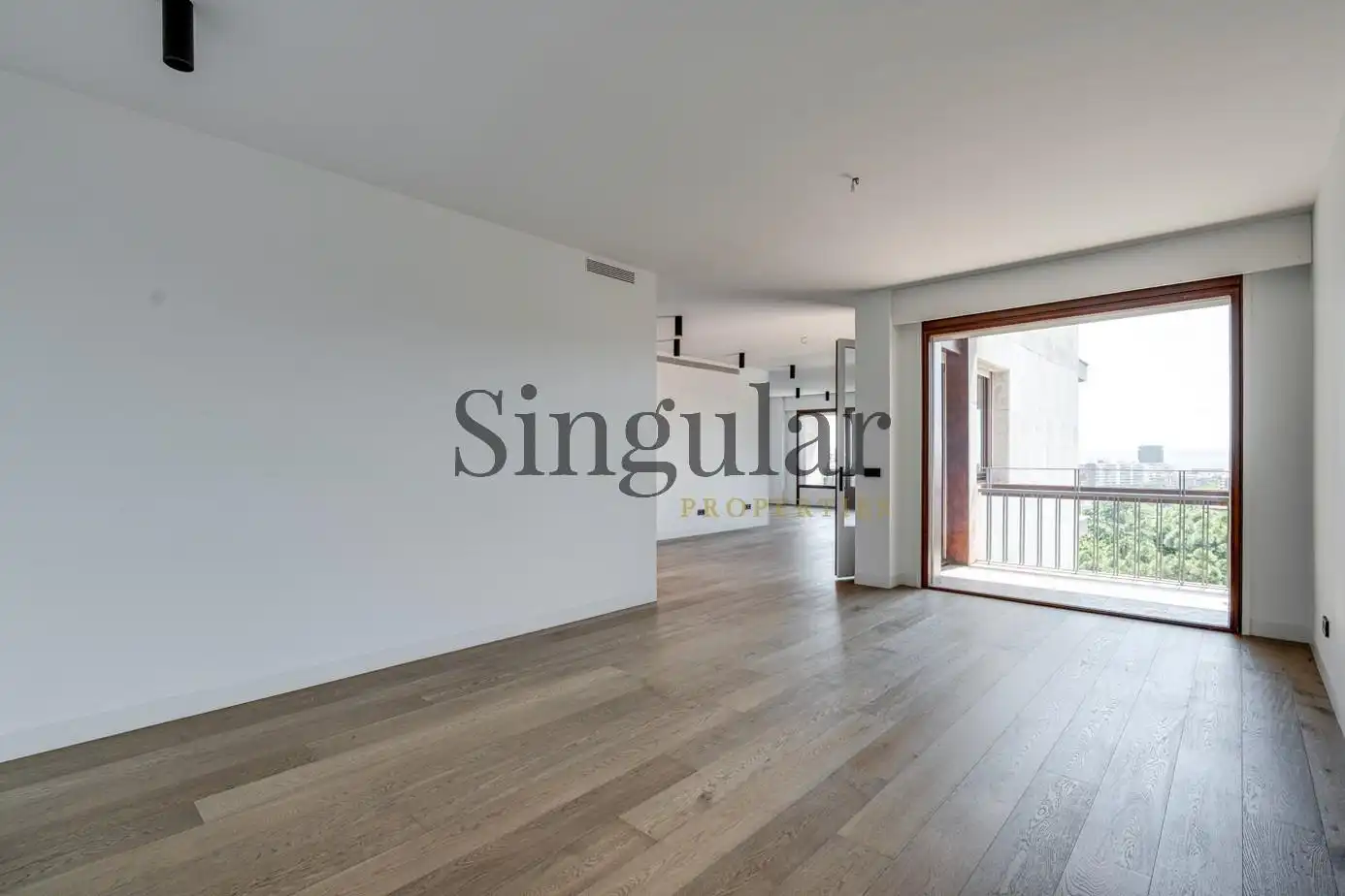Living room of Flat for rent in Barcelona  with Heating, Private garden and Terrace