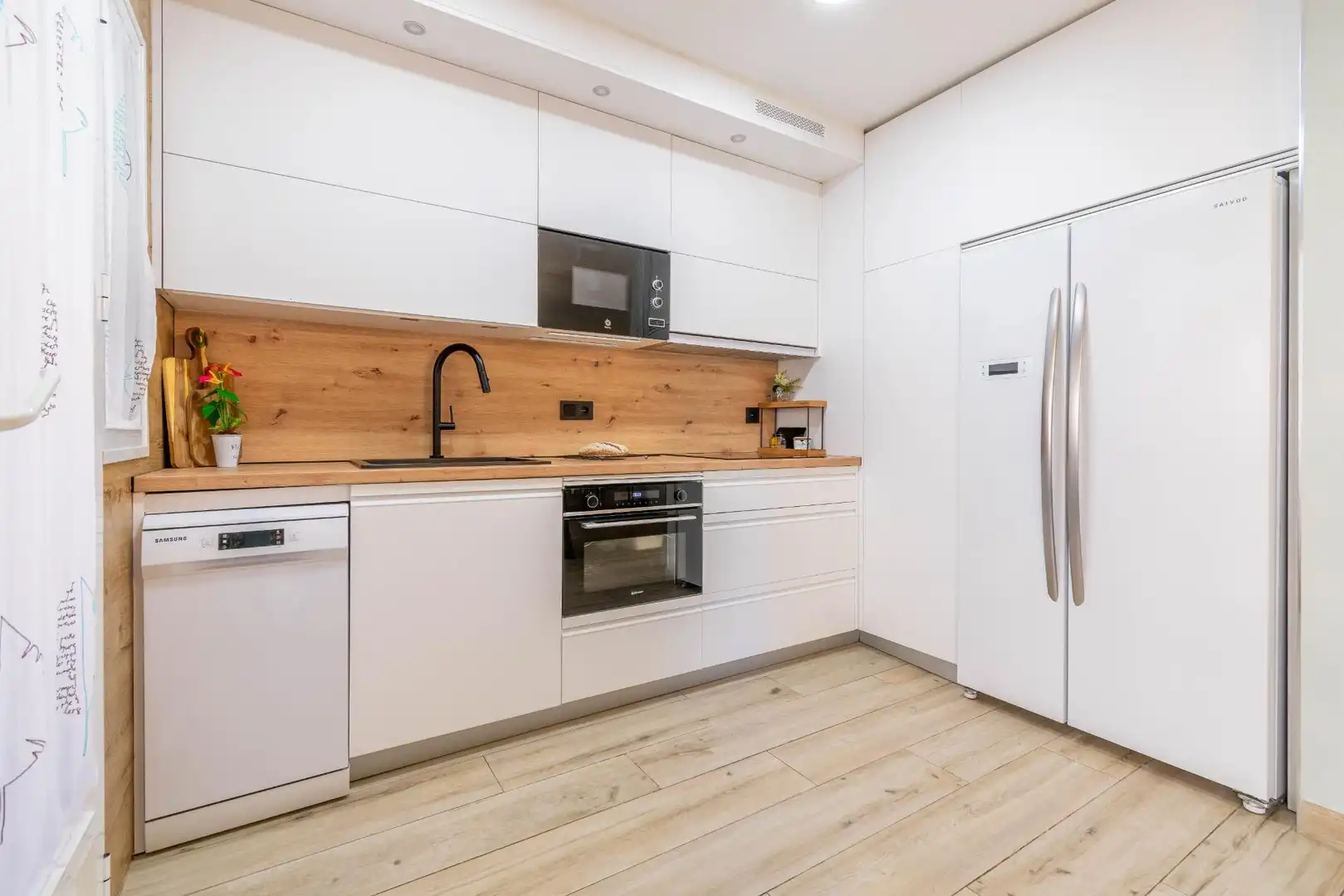 Cocina de Piso en venta en Almería con Aire acondicionado y Terraza