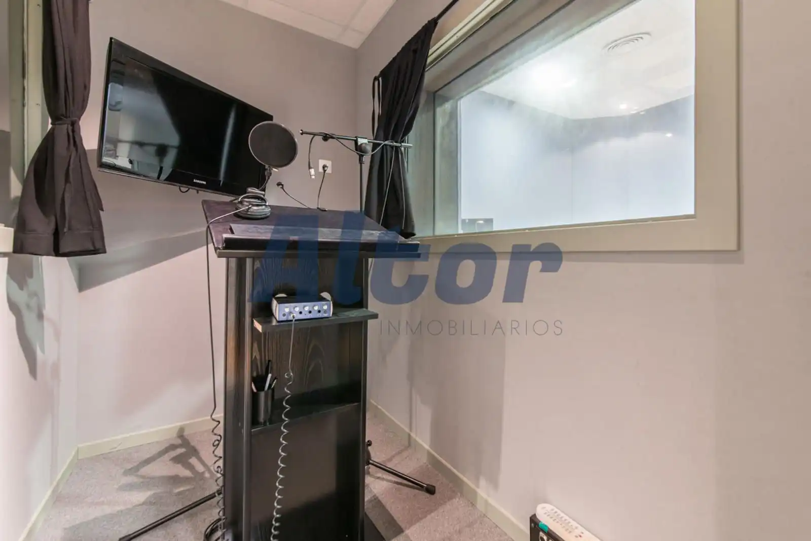 Local en venta en PABLO IGLESIAS, Ciudad Universitaria