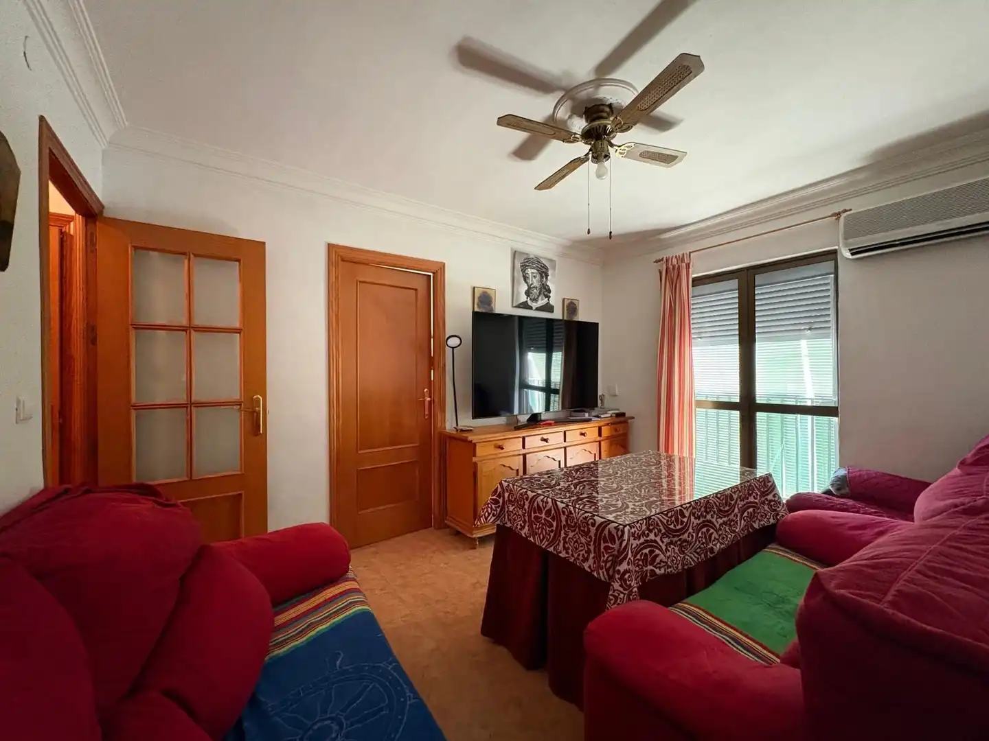 Living room of Flat for sale in Sevilla  with Air Conditioner, Terrace and Storage room