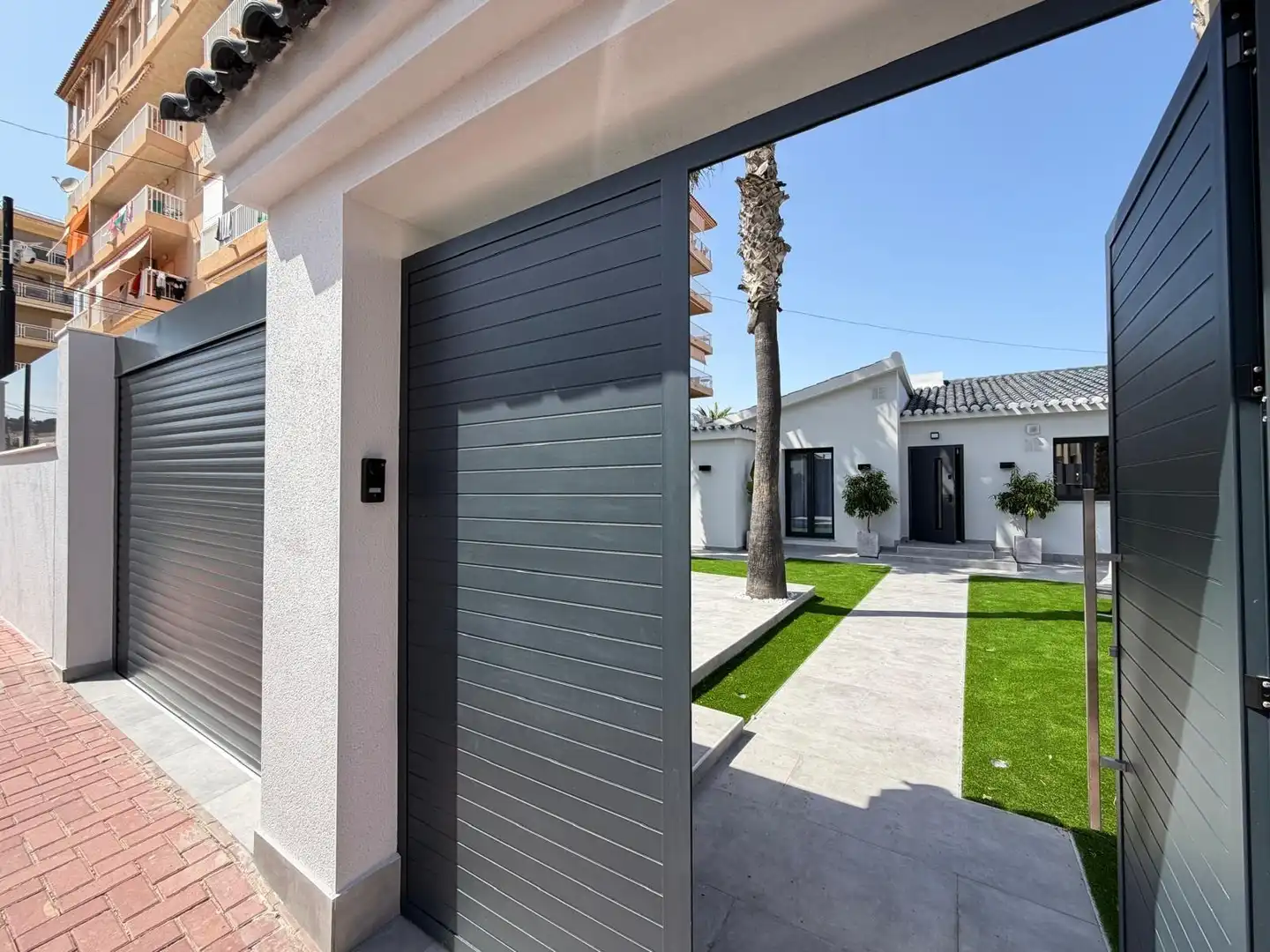Exterior view of Houses for sale in Torrevieja  with Air Conditioner, Heating and Private garden