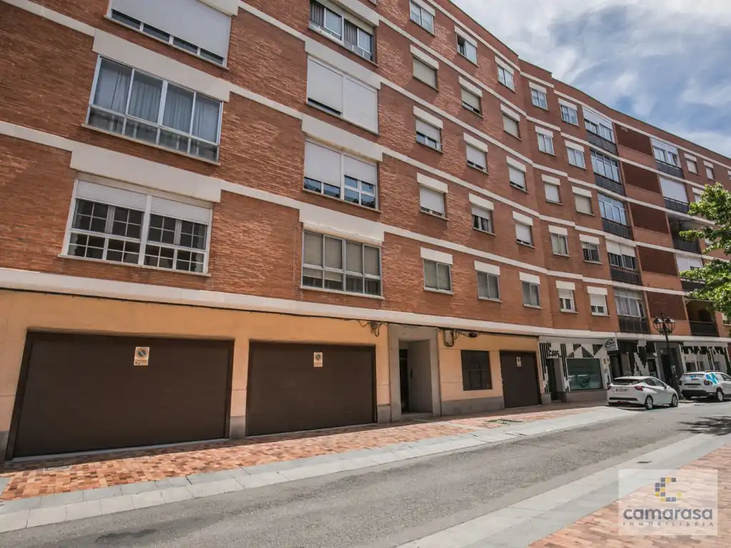 Vista exterior de Piso en venta en Ávila con Calefacción