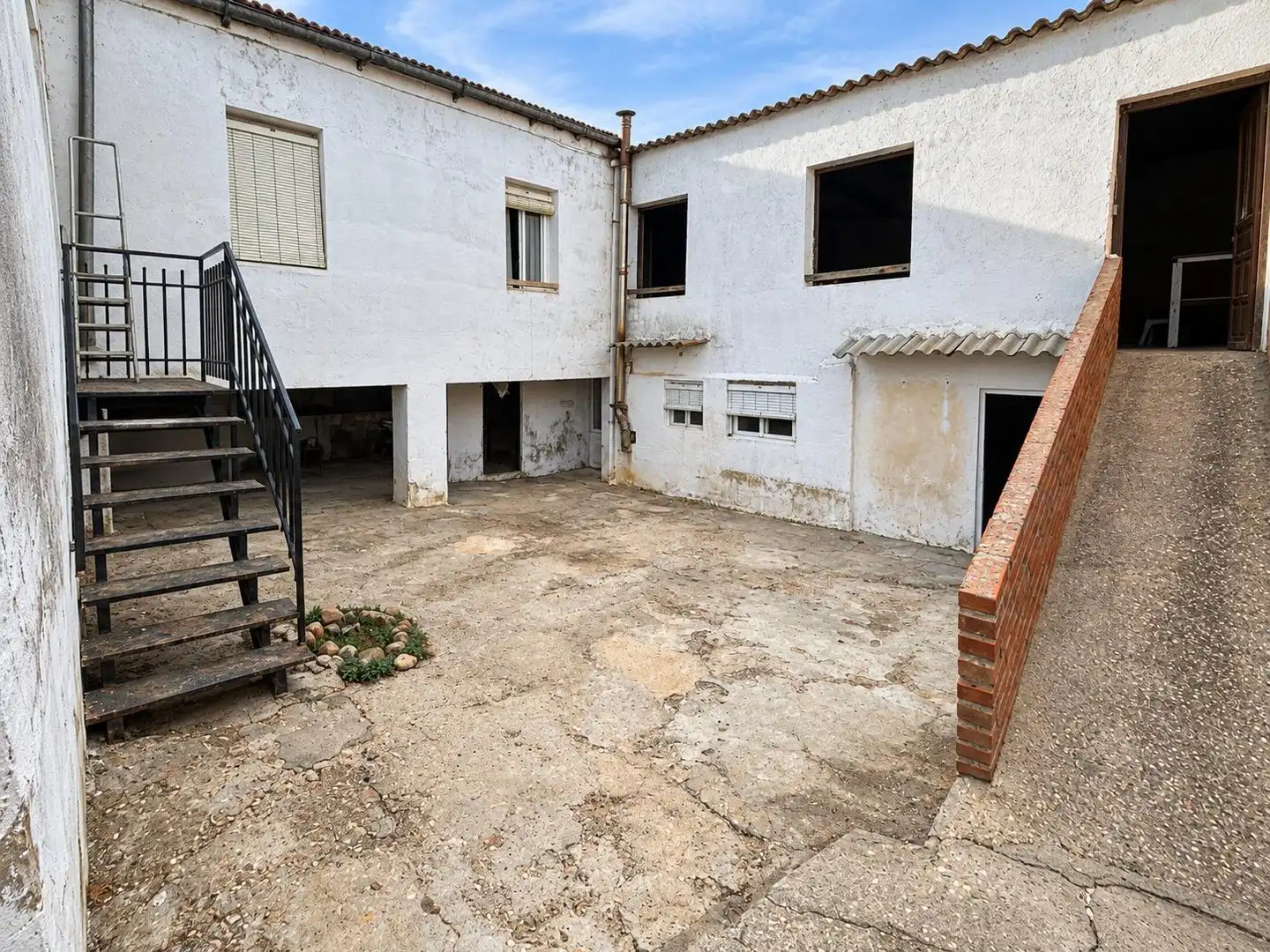 Adosado con terraza en venta en Borox, imagen 17