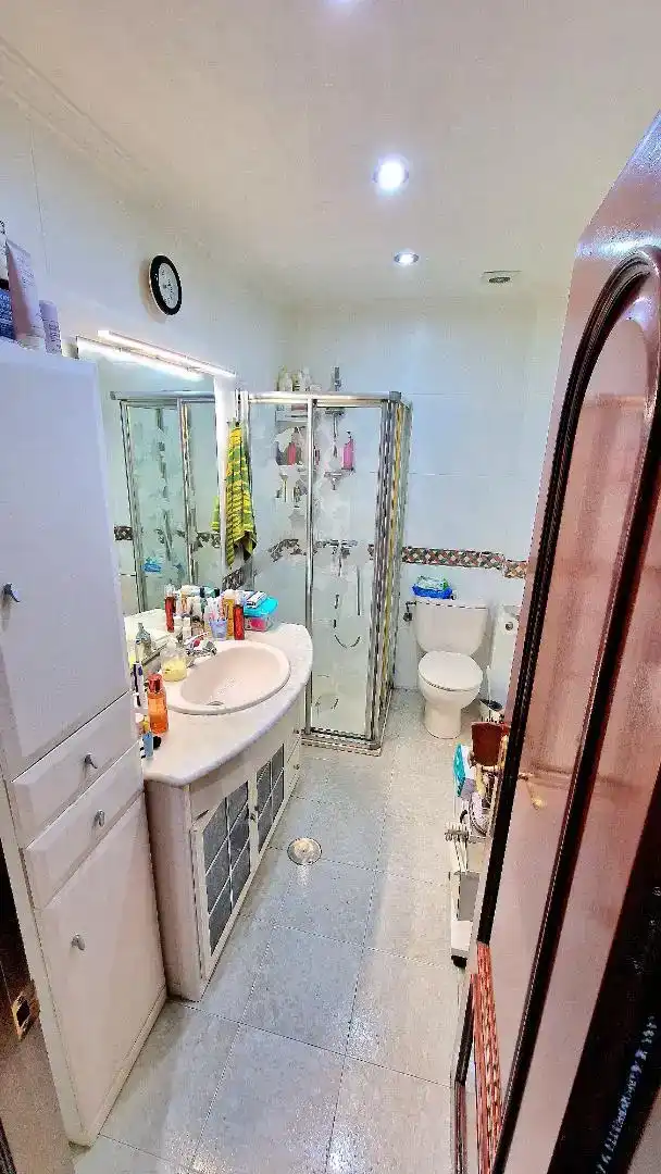 Bathroom of Houses for sale in  Sevilla Capital  with Air Conditioner