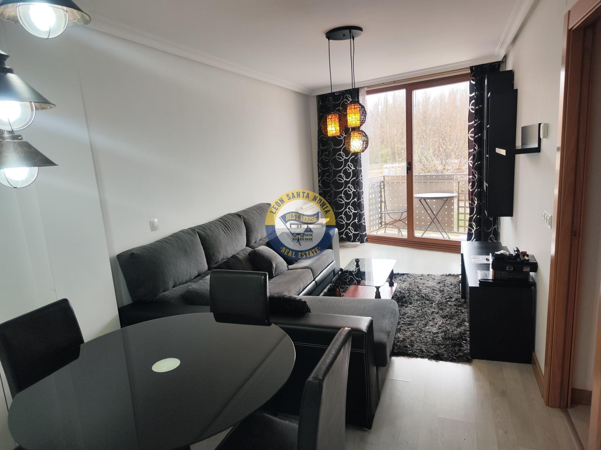 Living room of Flat for sale in Villaquilambre  with Heating and Storage room