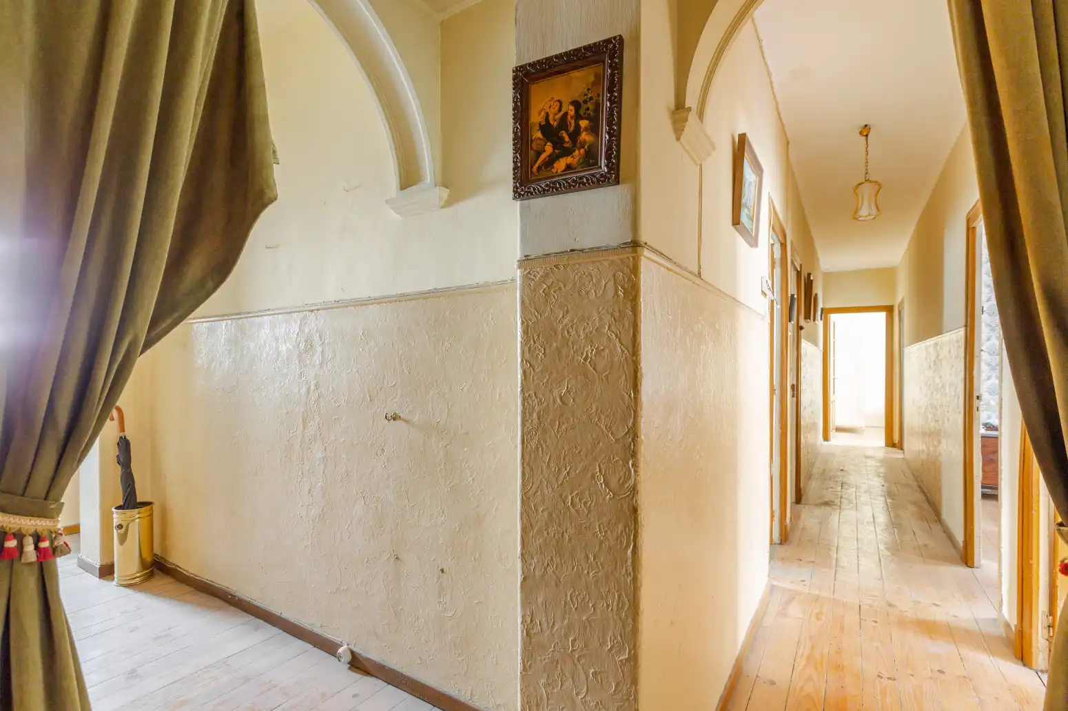 Piso en venta en  Pamplona / Iruña con Parquet y Balcón