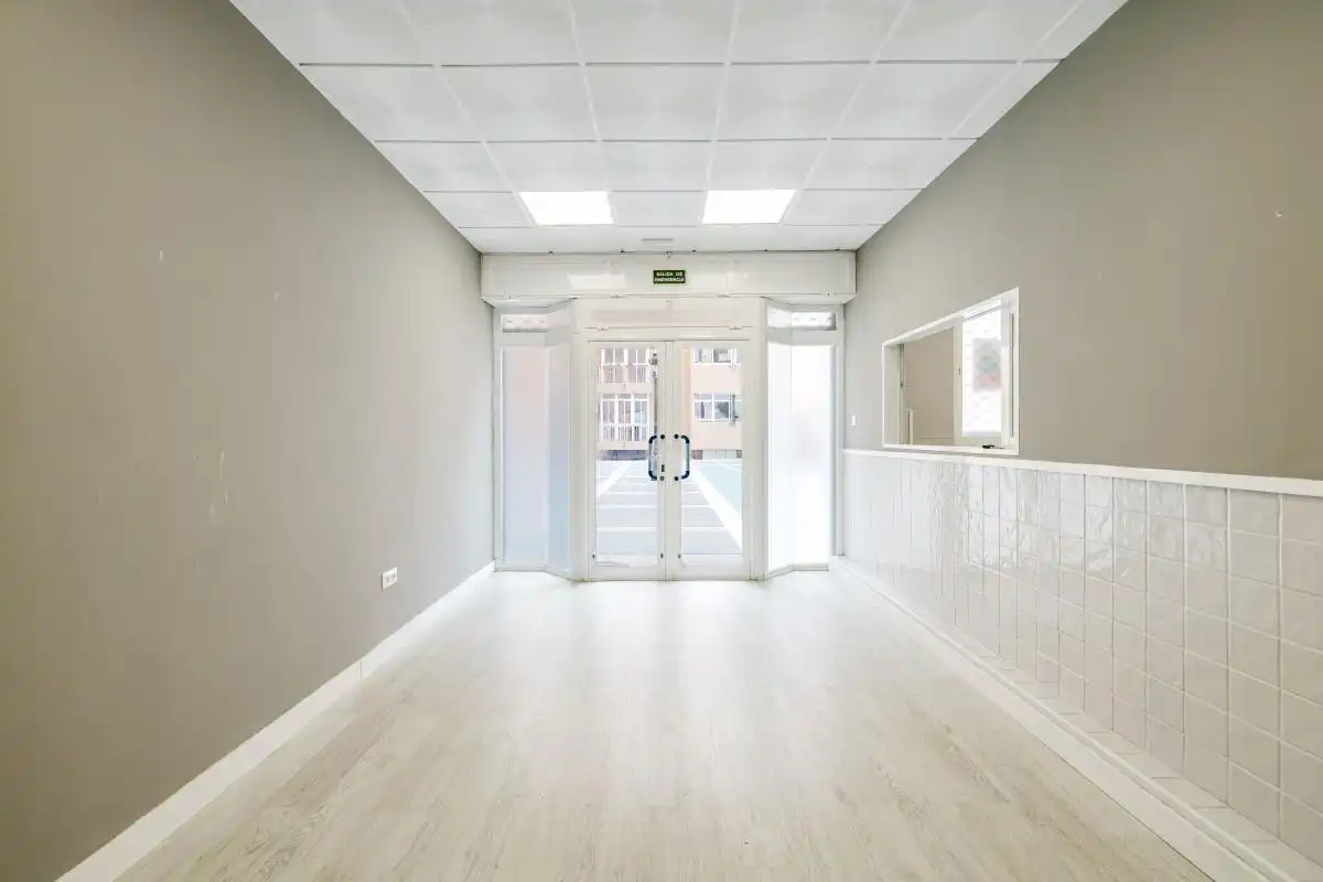 Local en venta en Estepona con Calefacción