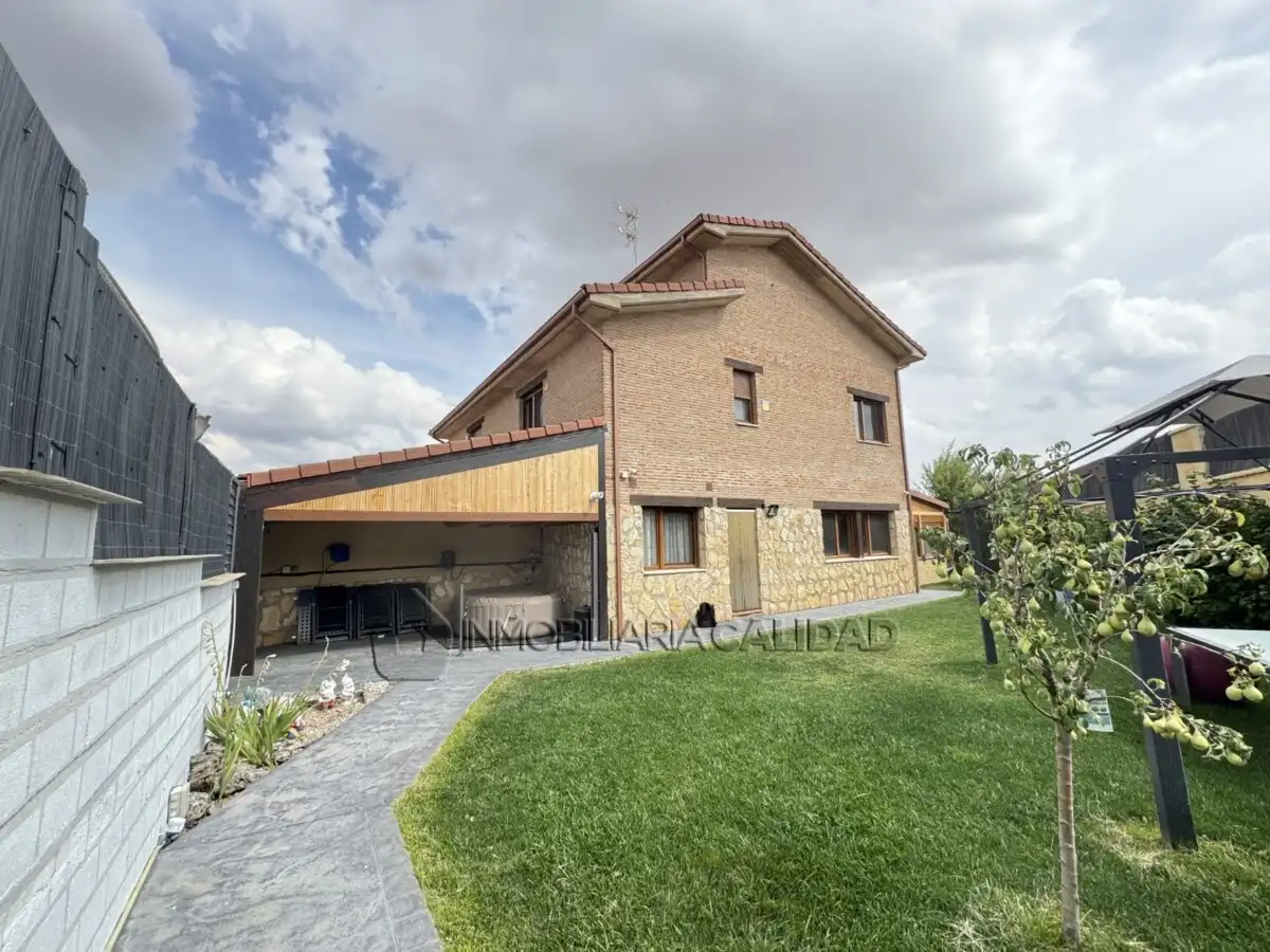 Jardín de Casa o chalet en venta en Cogollos con Calefacción y Trastero