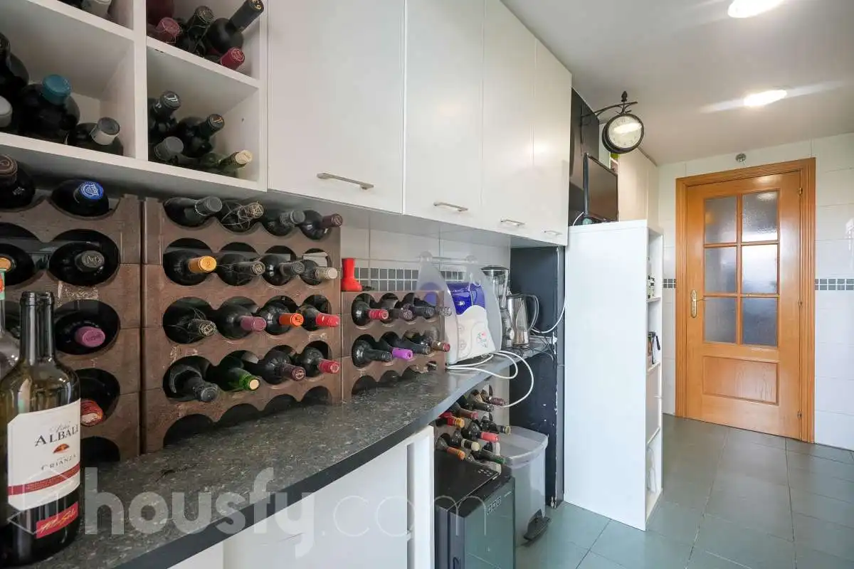 Kitchen of Flat for sale in Torrejón de Ardoz  with Air Conditioner, Heating and Storage room