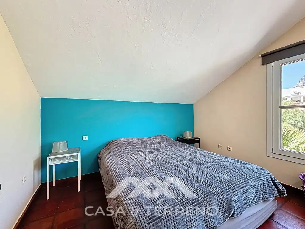 Dormitori de Casa o xalet en venda en Alcaucín amb Aire condicionat, Terrassa i Piscina
