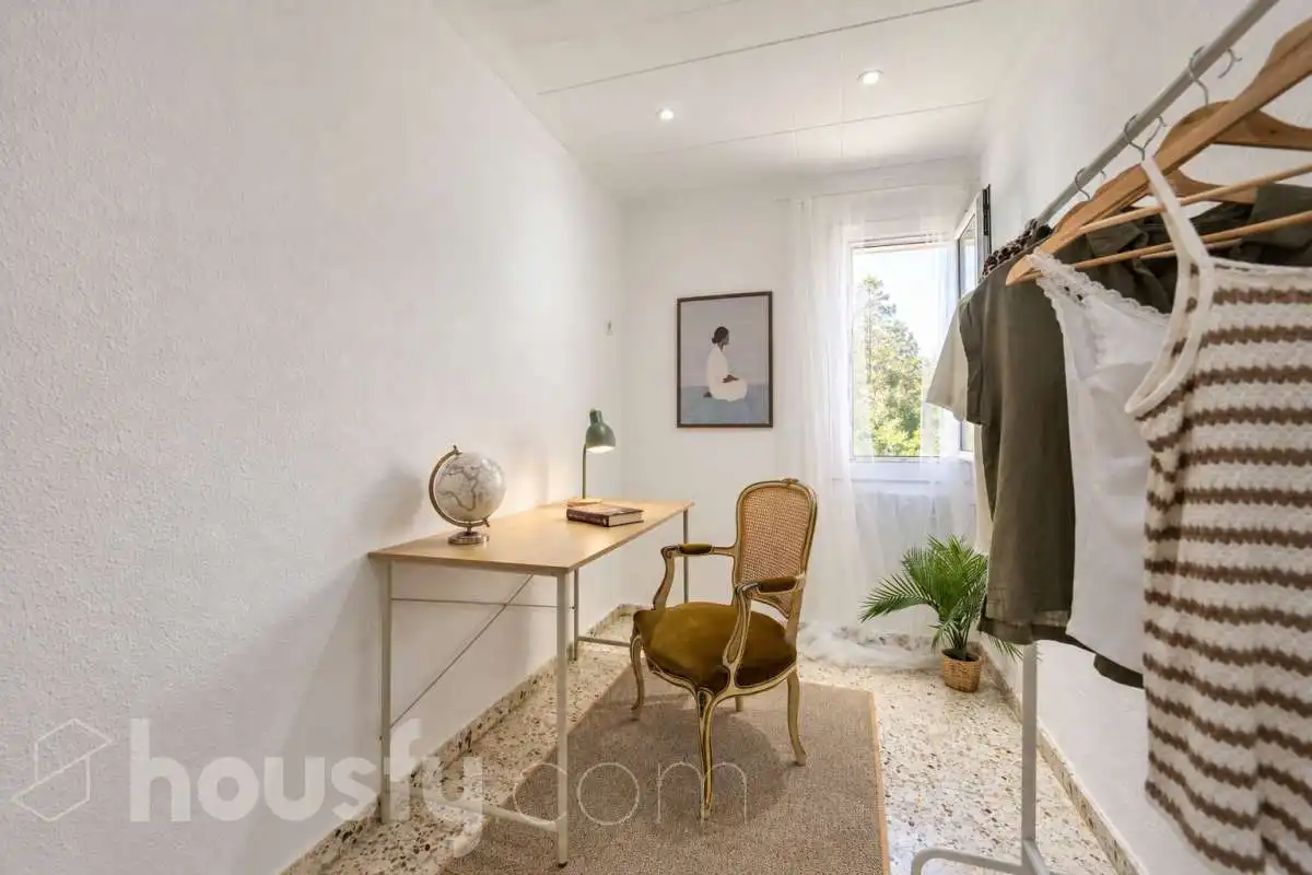 Habitación de Planta baja en venta en El Poal
