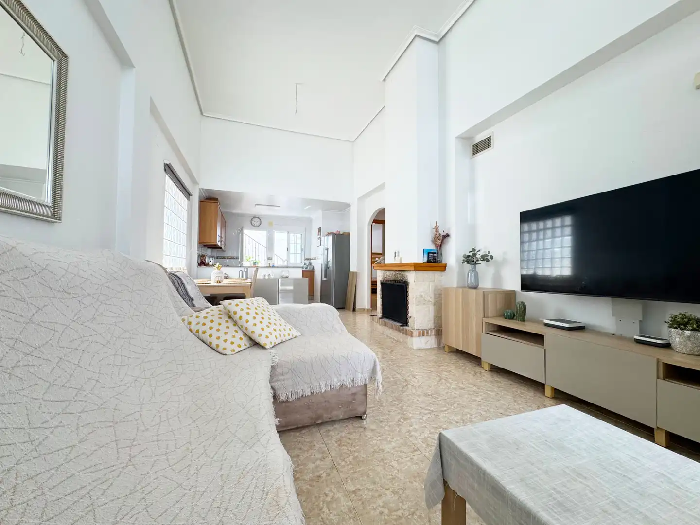 Sala de estar de Casa adosada en venta en Murcia con Aire acondicionado, Jardín privado y Terraza