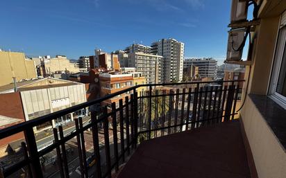 Exterior view of Flat for sale in L'Hospitalet de Llobregat  with Heating and Balcony