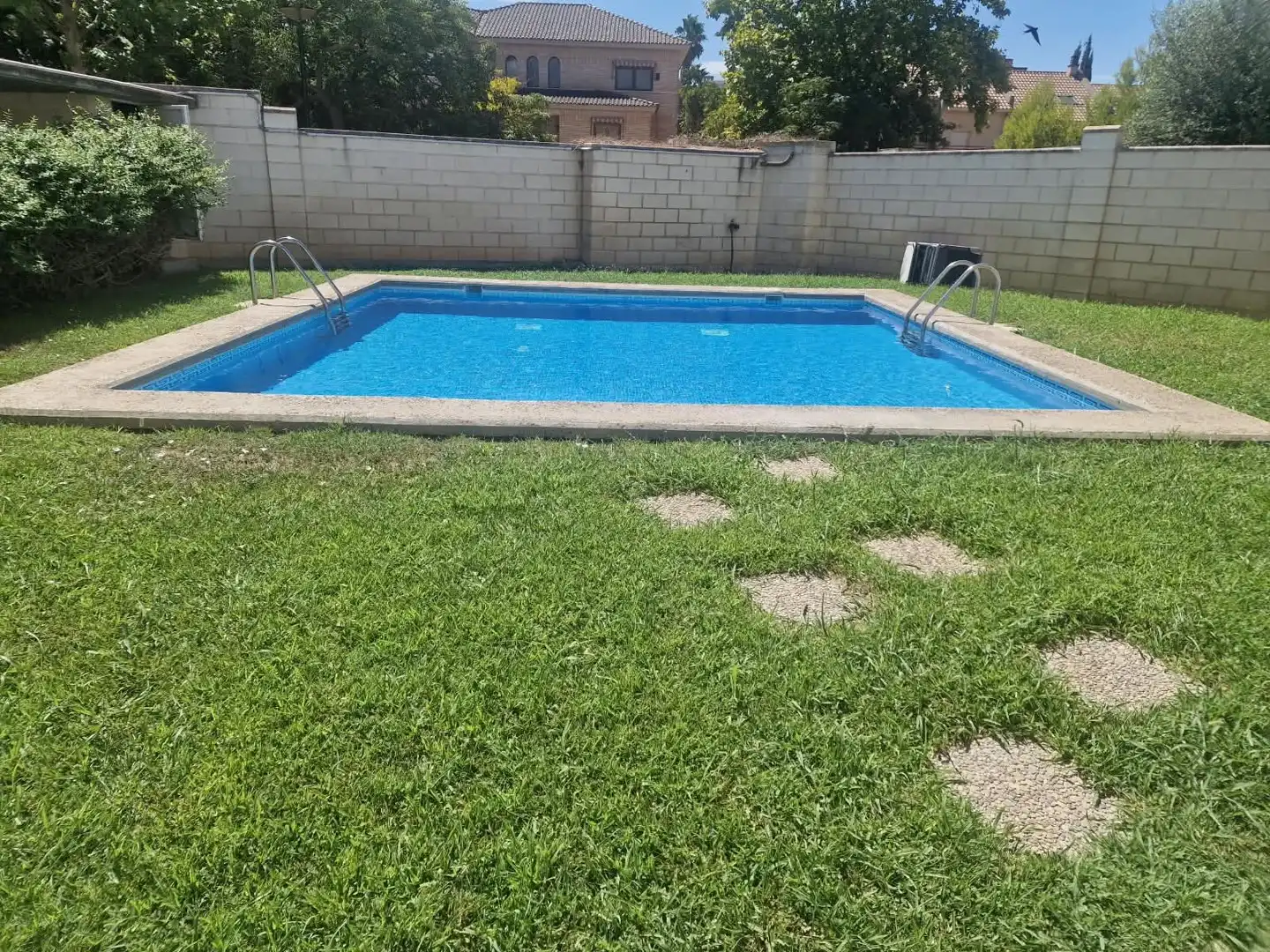 Piscina de Casa adosada en venda en Zaragoza amb Terrassa i Piscina
