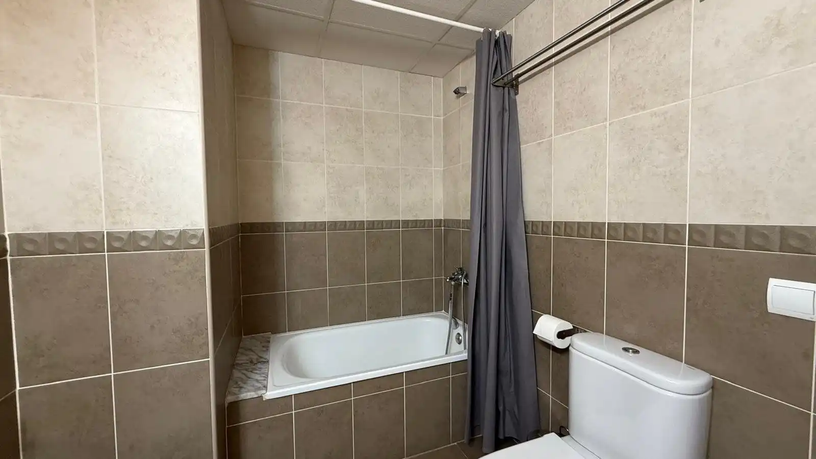 Wohnung mit Aufzug zum Verkauf in Zona Hospital, imagen 2