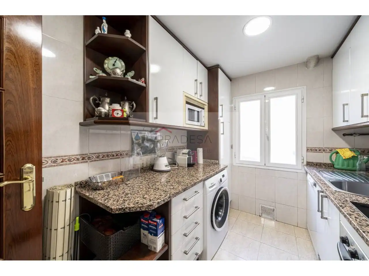 Cocina de Piso en venta en Madrid con Calefacción, Parquet y Terraza