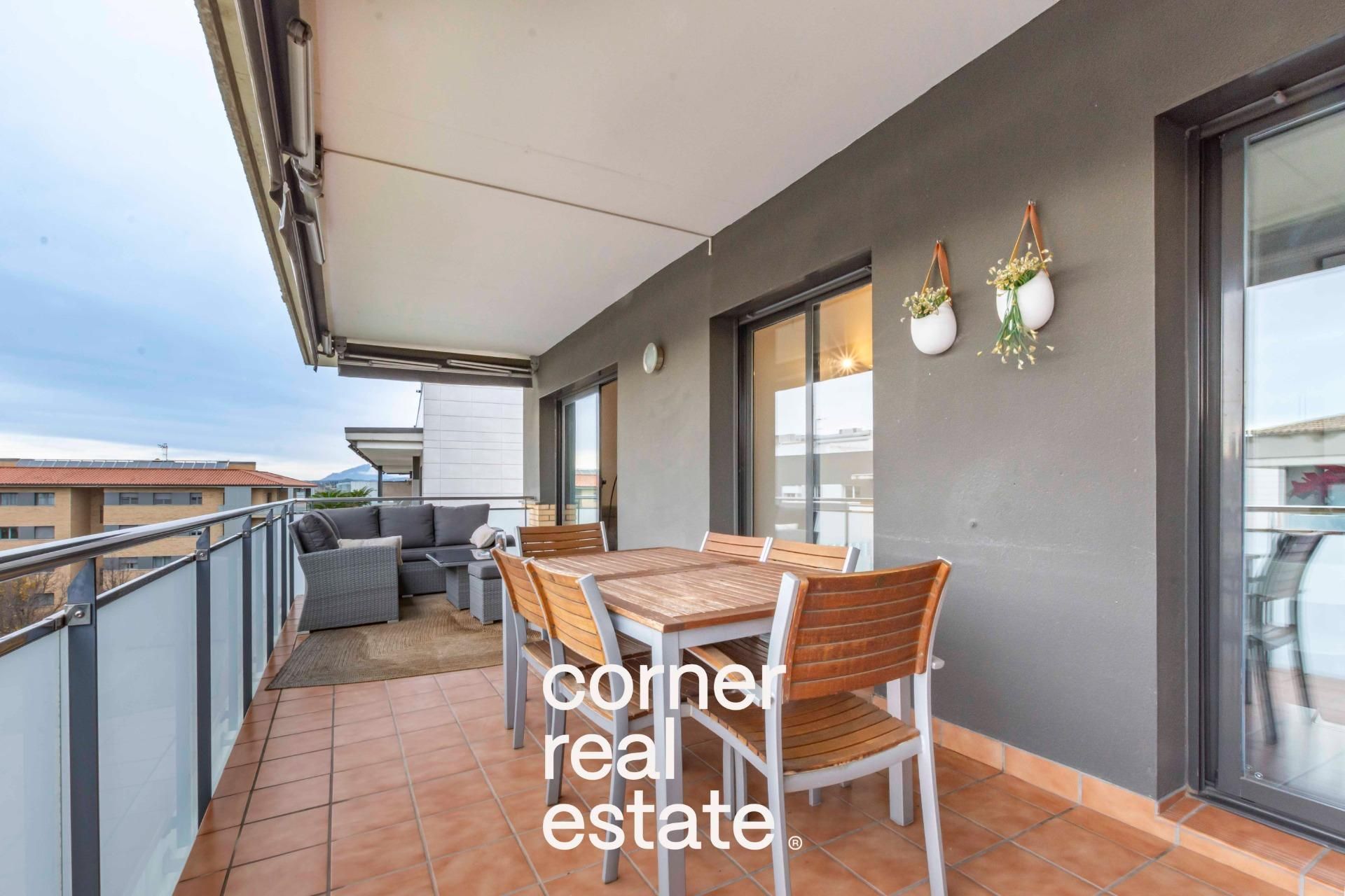 Terrace of Attic for sale in Sant Cugat del Vallès  with Air Conditioner, Heating and Parquet flooring