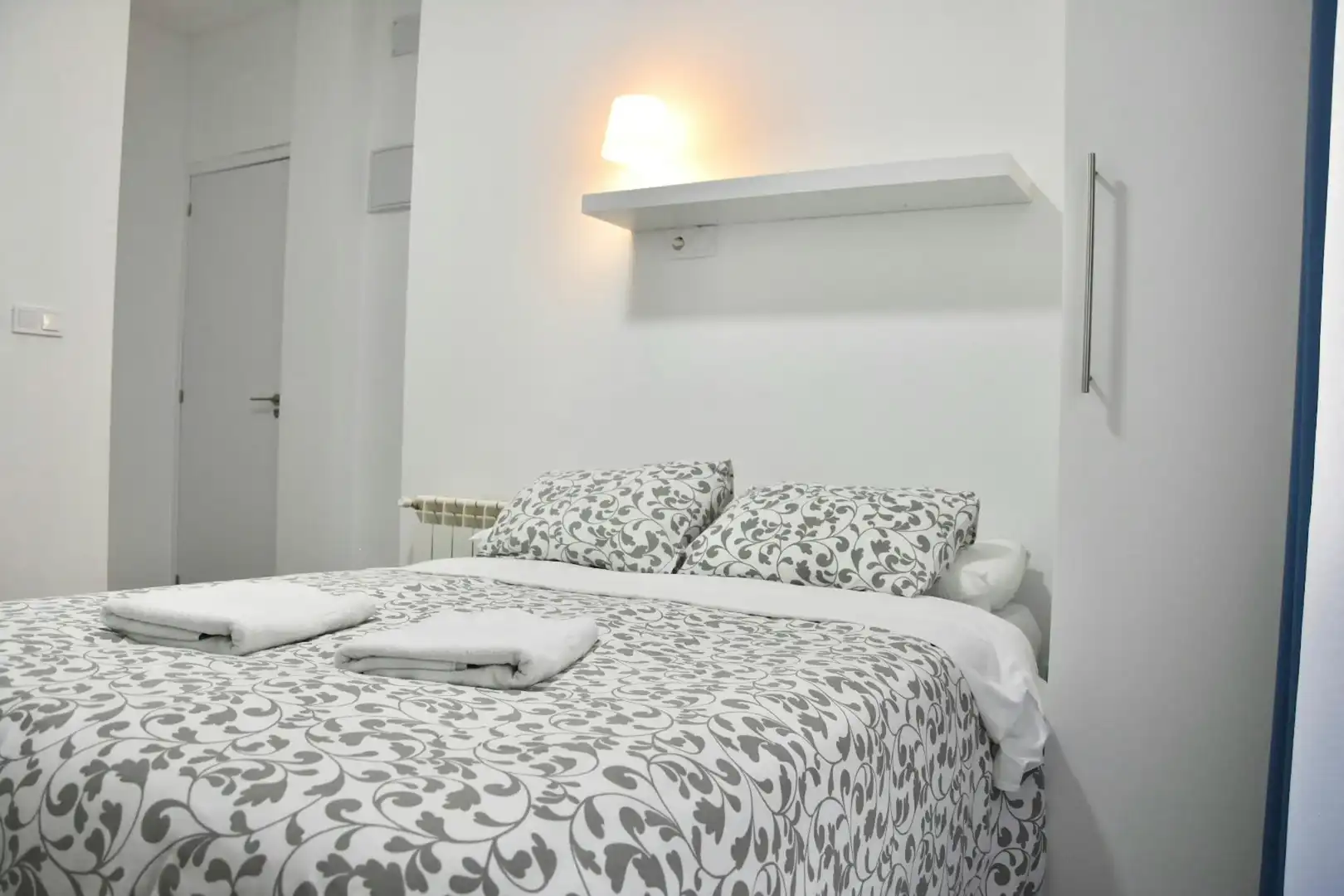 Bedroom of Flat for rent in Chamberí