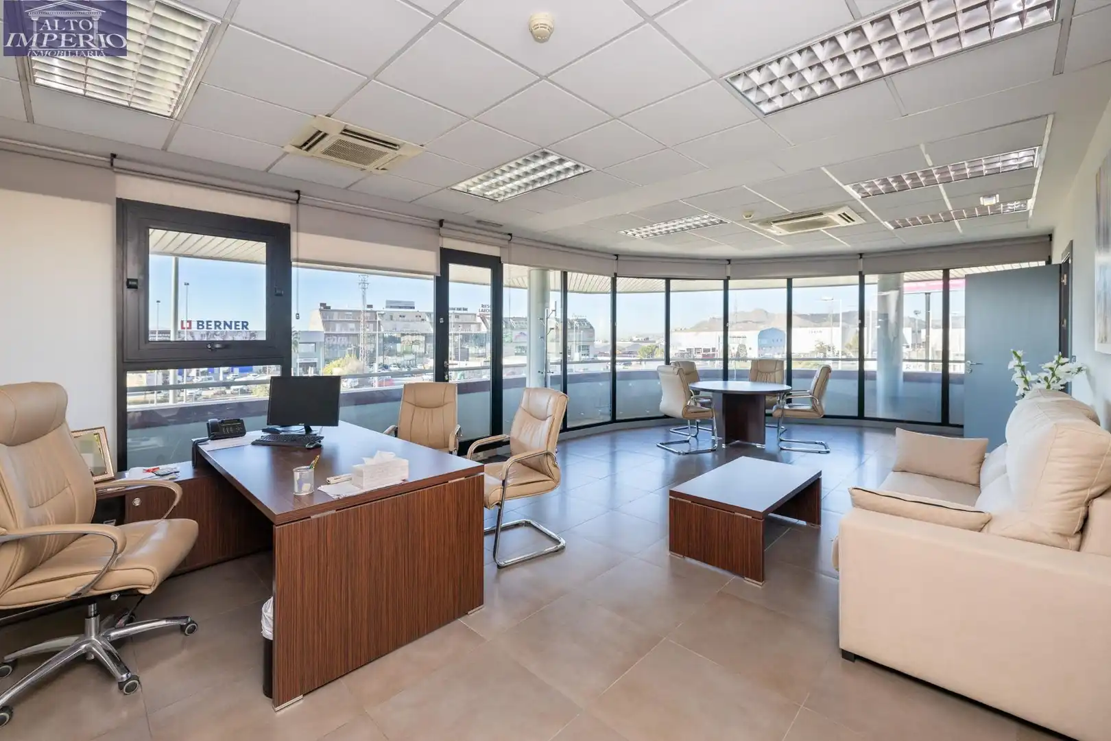 Inmuebles singulares con ascensor en venta en Peligros, imagen 26