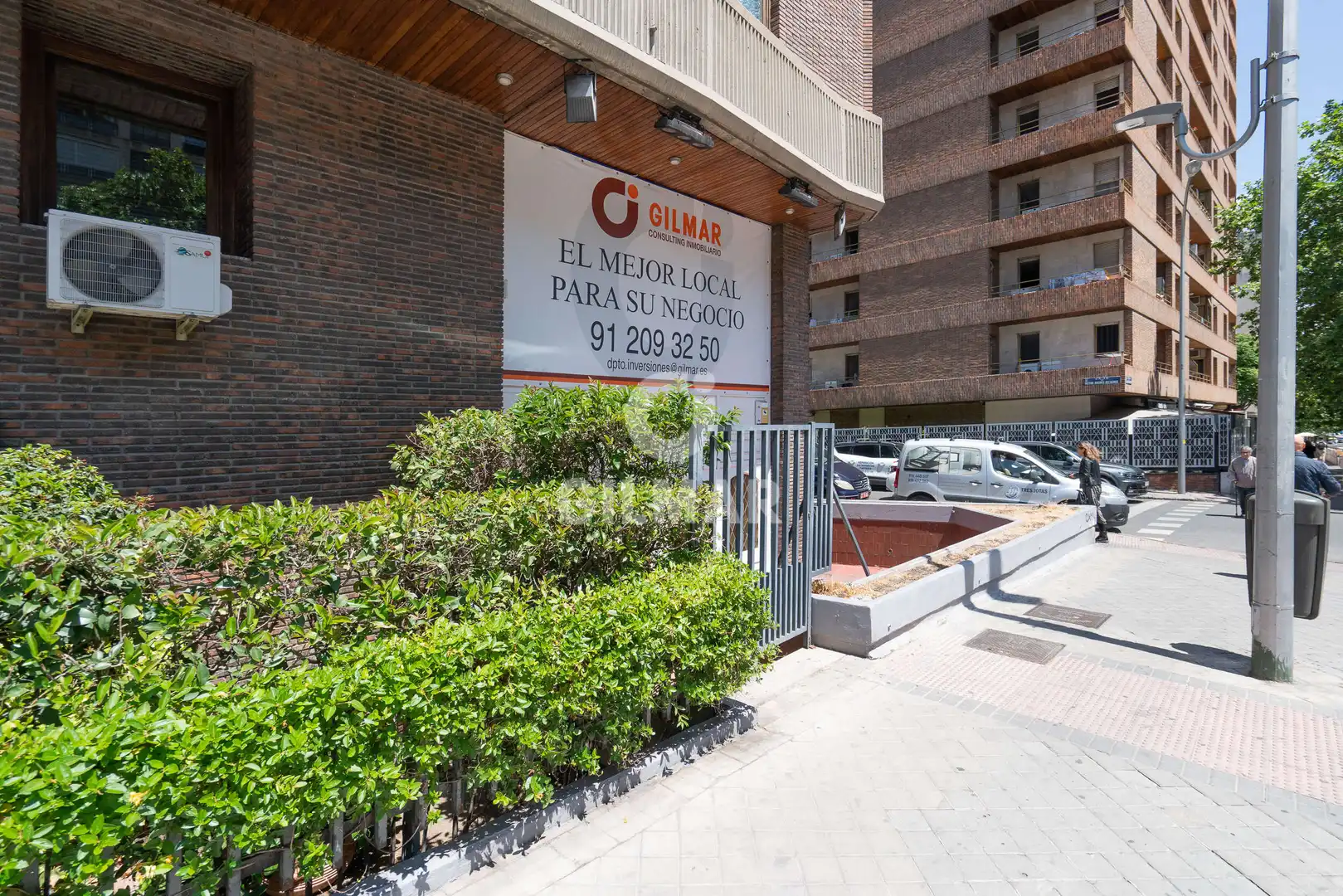 Vista exterior de Local de lloguer en Madrid amb Calefacció