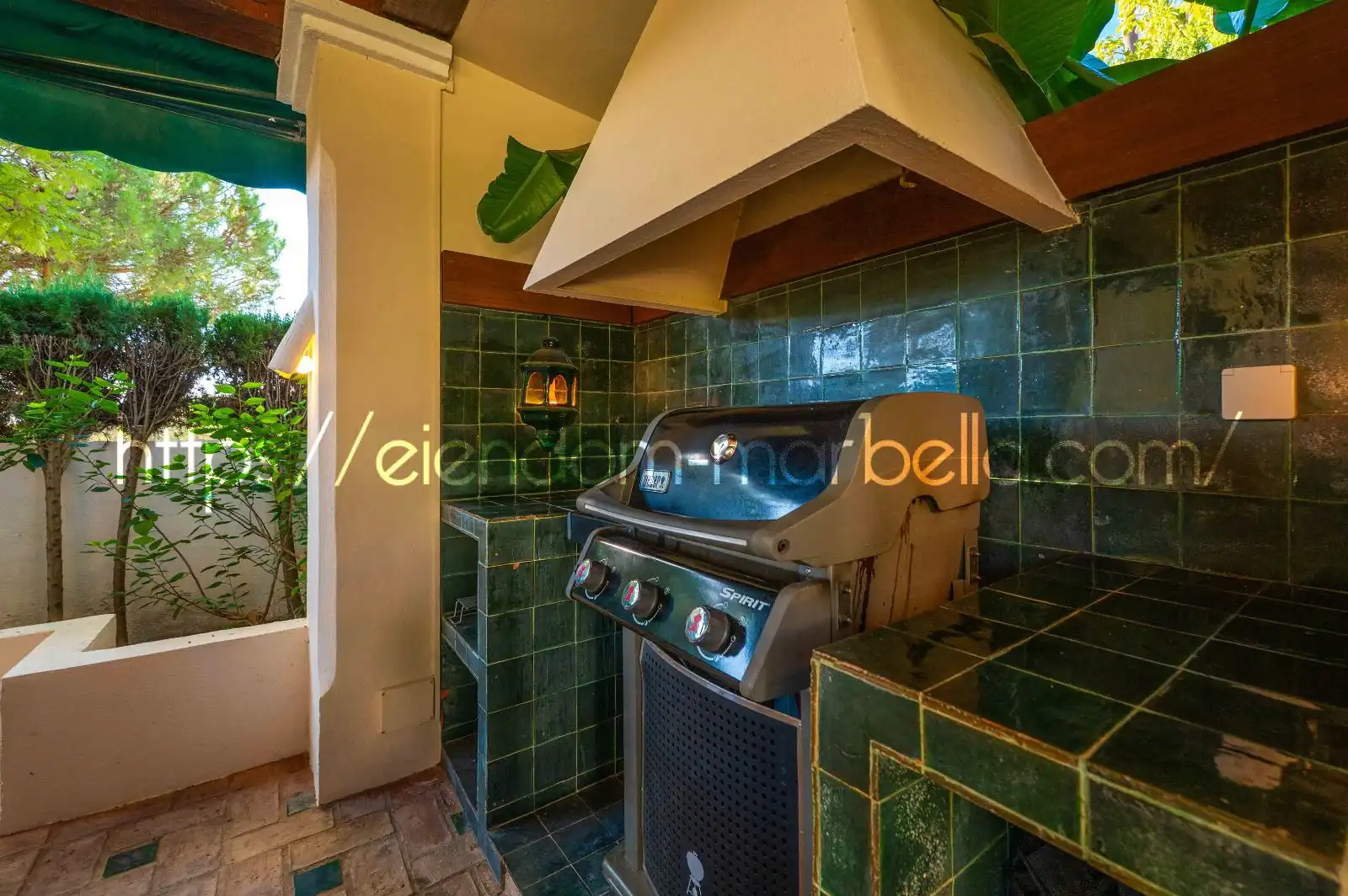 Garten von Haus oder Chalet zum Verkauf in Marbella mit Klimaanlage, Heizung und Privatgarten