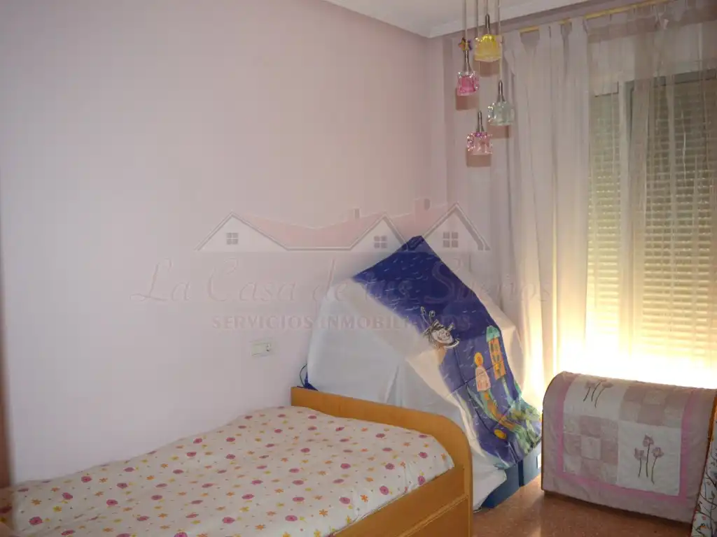Schlafzimmer von Maisonette zum Verkauf in Elda