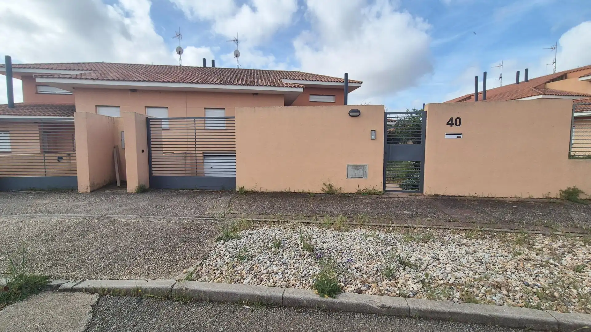 Exterior view of Detached homes for sale in Carrascal de Barregas