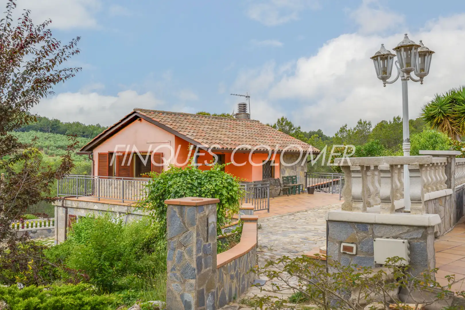 Exterior view of Houses for sale in Rubí  with Air Conditioner, Private garden and Parquet flooring