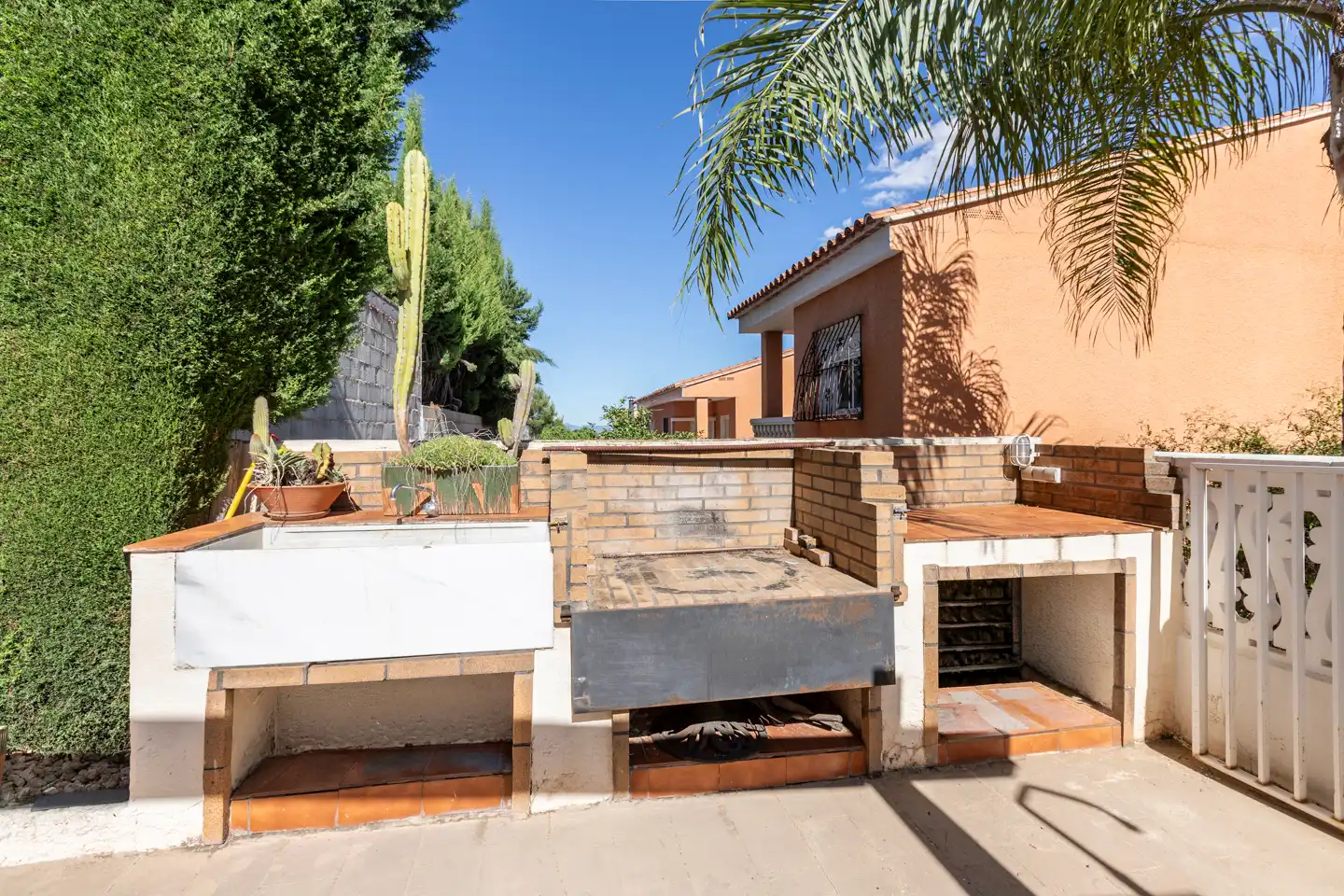 Terrassa de Casa adosada en venda en Chiva amb Aire condicionat, Calefacció i Jardí privat