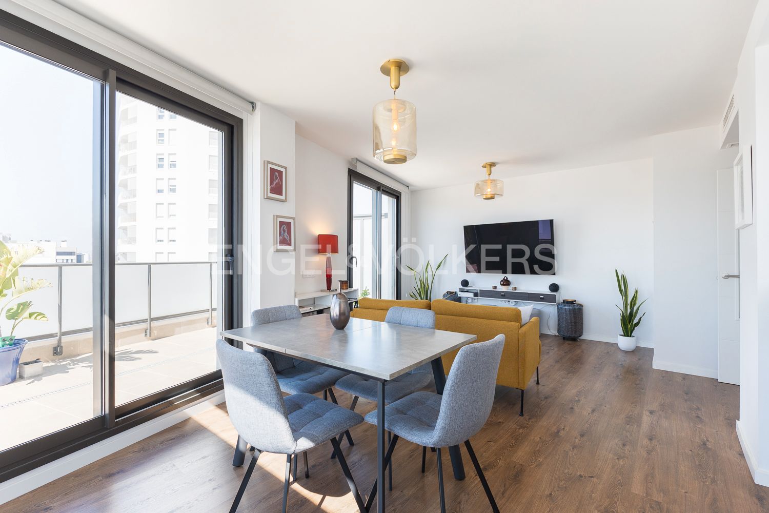 Sala de estar de Ático en venta en  Valencia Capital con Aire acondicionado, Calefacción y Jardín privado