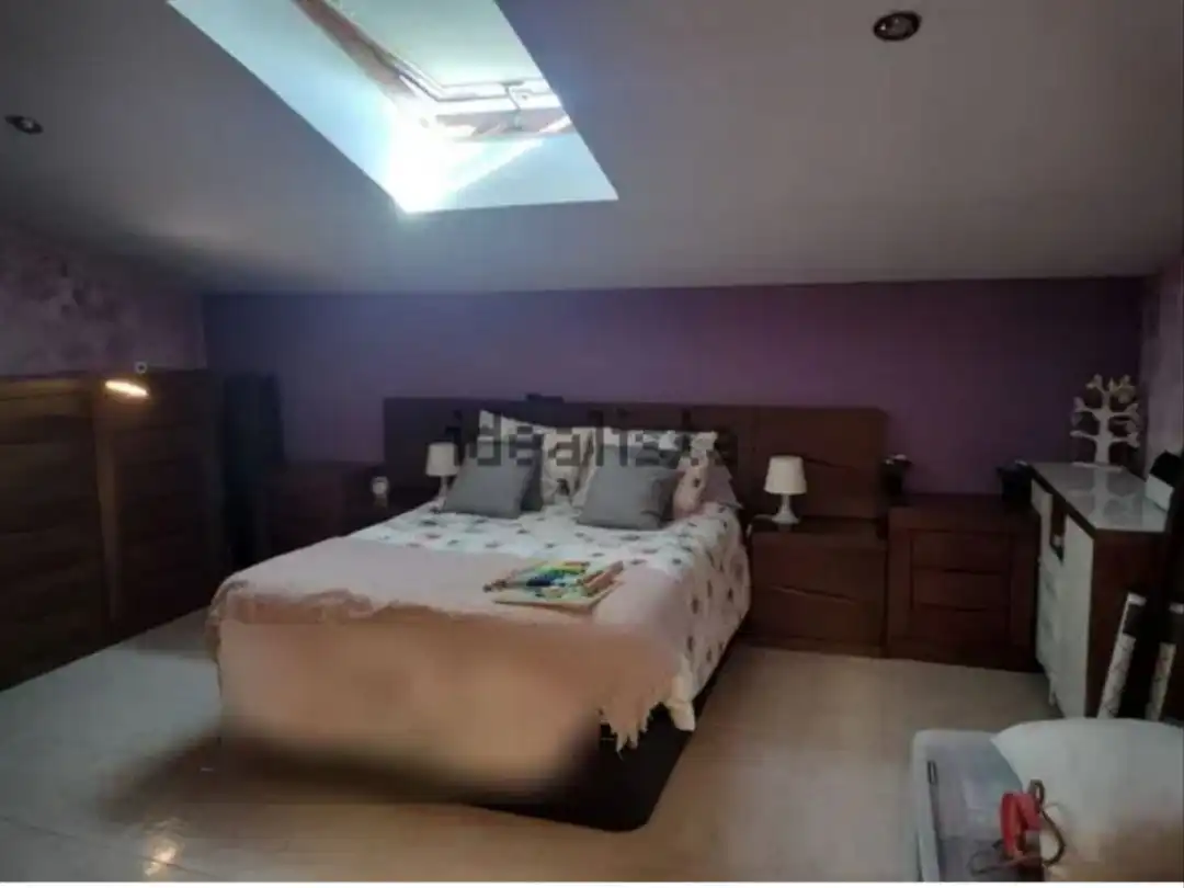 Dormitori de Casa o xalet en venda en El Berrón - La Carrera