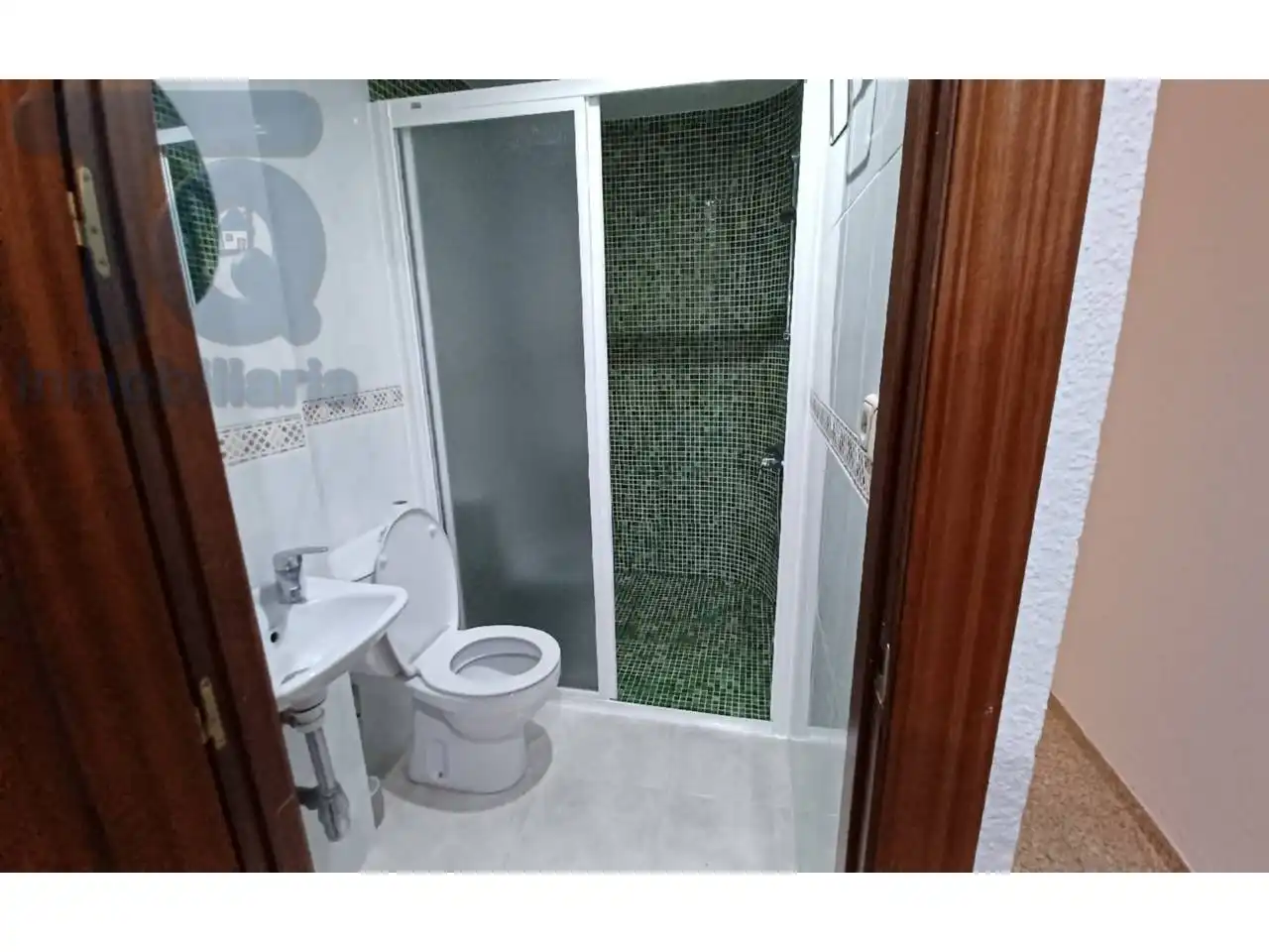 Bathroom of Apartments for sale in Granada  with Air Conditioner, Heating and Terrace
