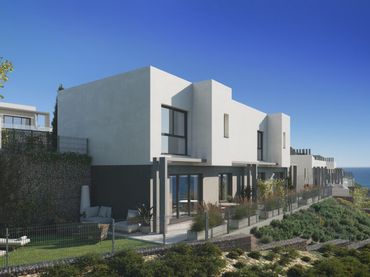 Casa pareada con piscina en venta en Urb. Castillo de Lagos
