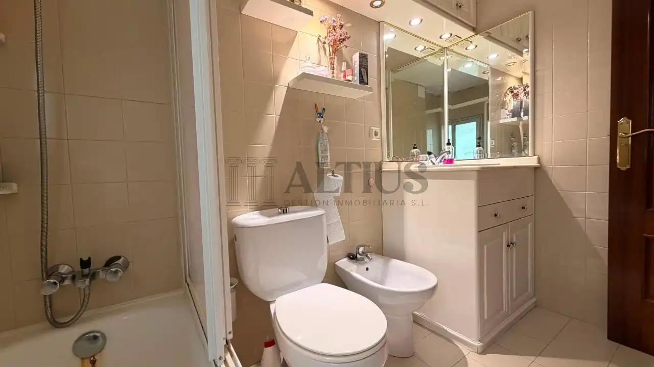 Flat with lift for sale in Concheiros - Fontiñas, imagen 5