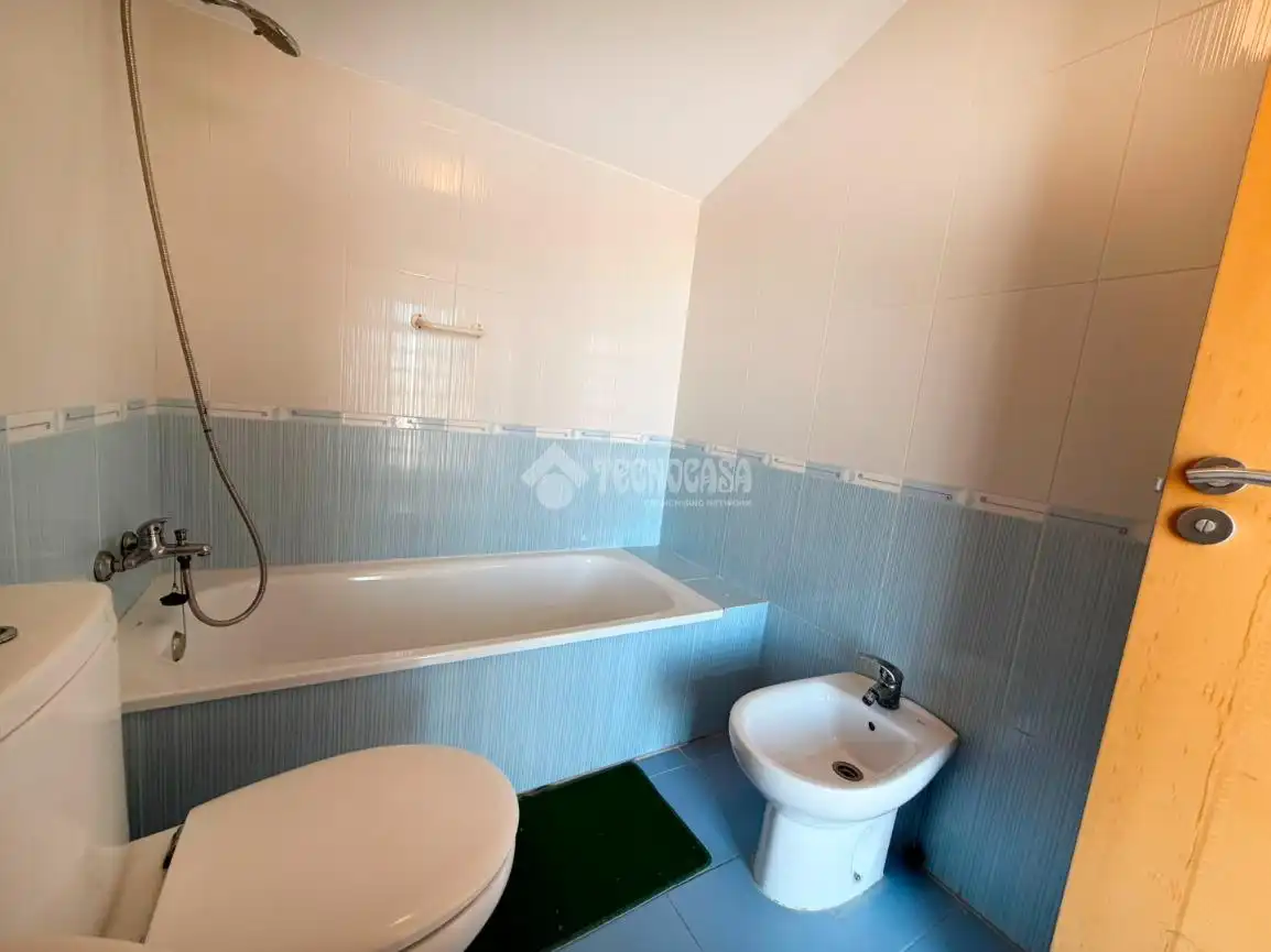 Bathroom of Flat for sale in Sobradiel  with Air Conditioner, Heating and Balcony