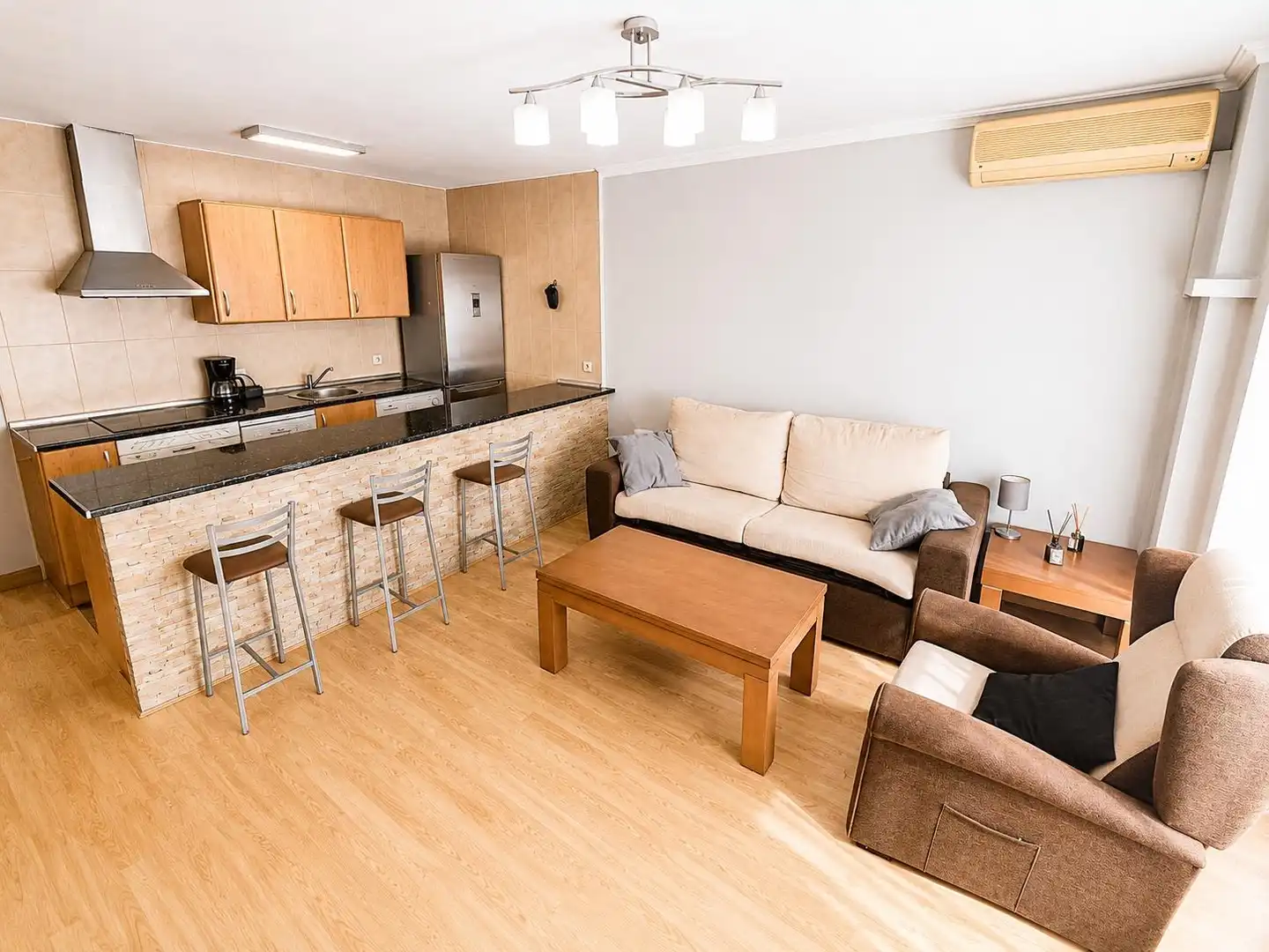 Sala d'estar de Apartament en venda en Madrid amb Aire condicionat i Calefacció