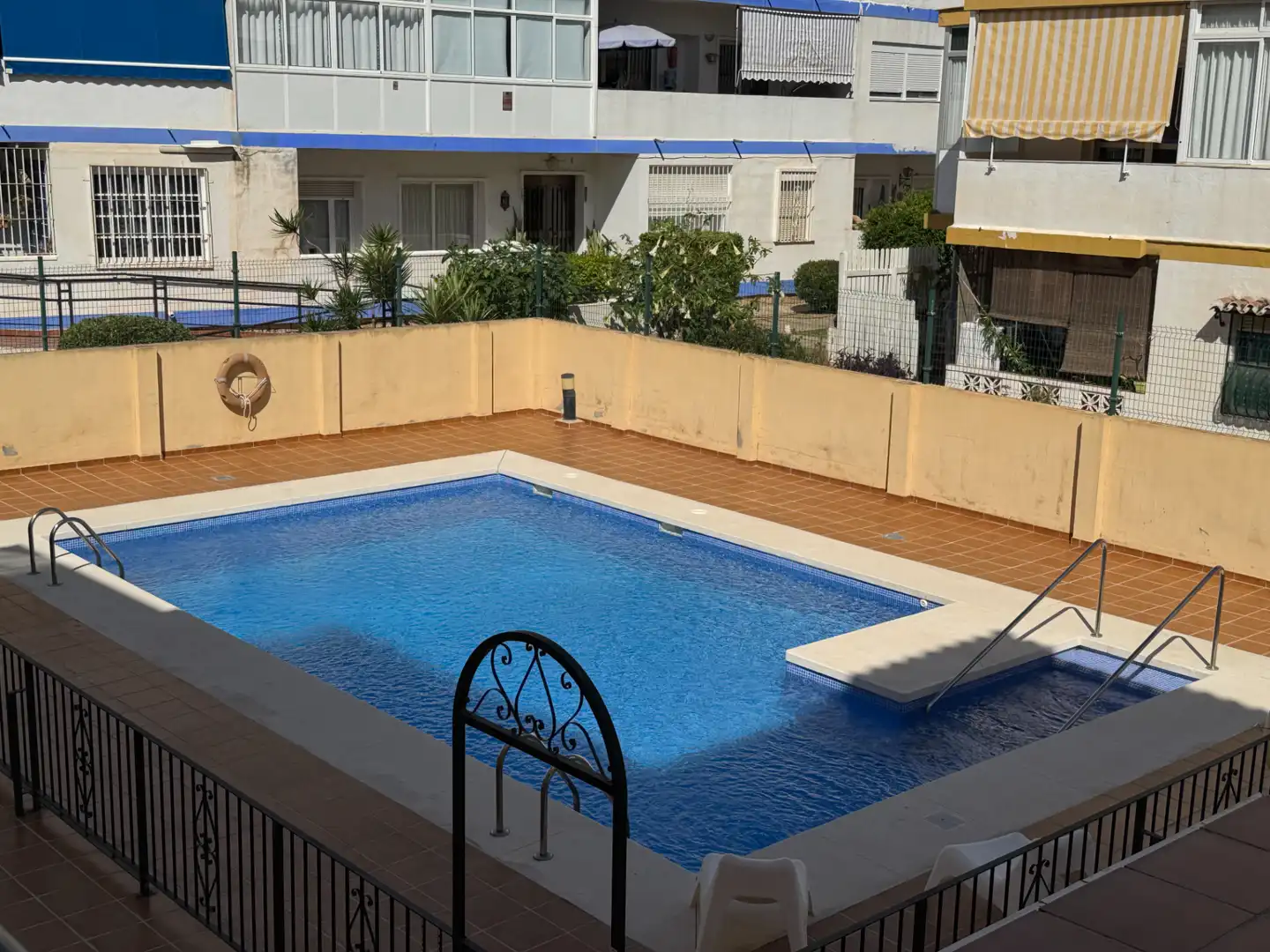 Piscina de Piso de alquiler en Benalmádena con Aire acondicionado, Calefacción y Terraza