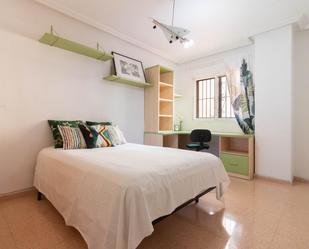 Bedroom of Flat to share in Alicante / Alacant  with Air Conditioner, Heating and Balcony